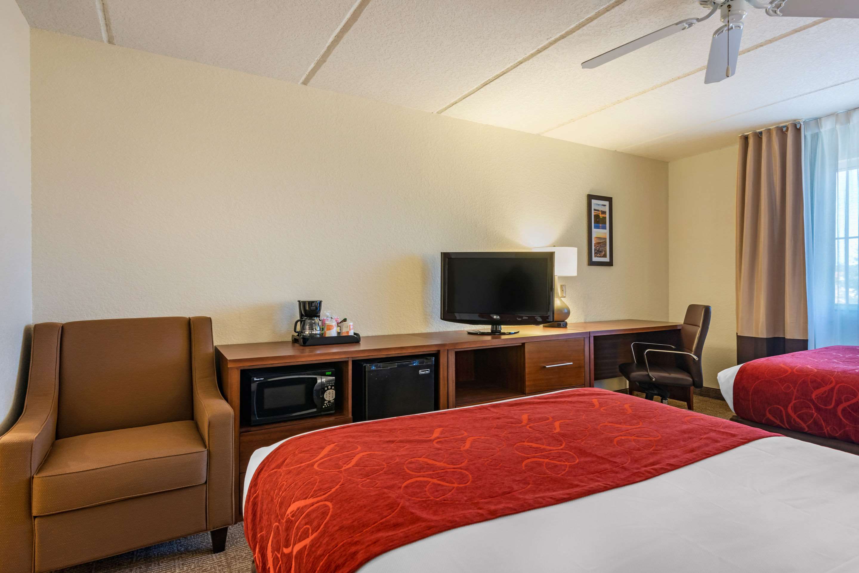 Comfort Inn Kissimmee-Lake Buena Vista South Photo