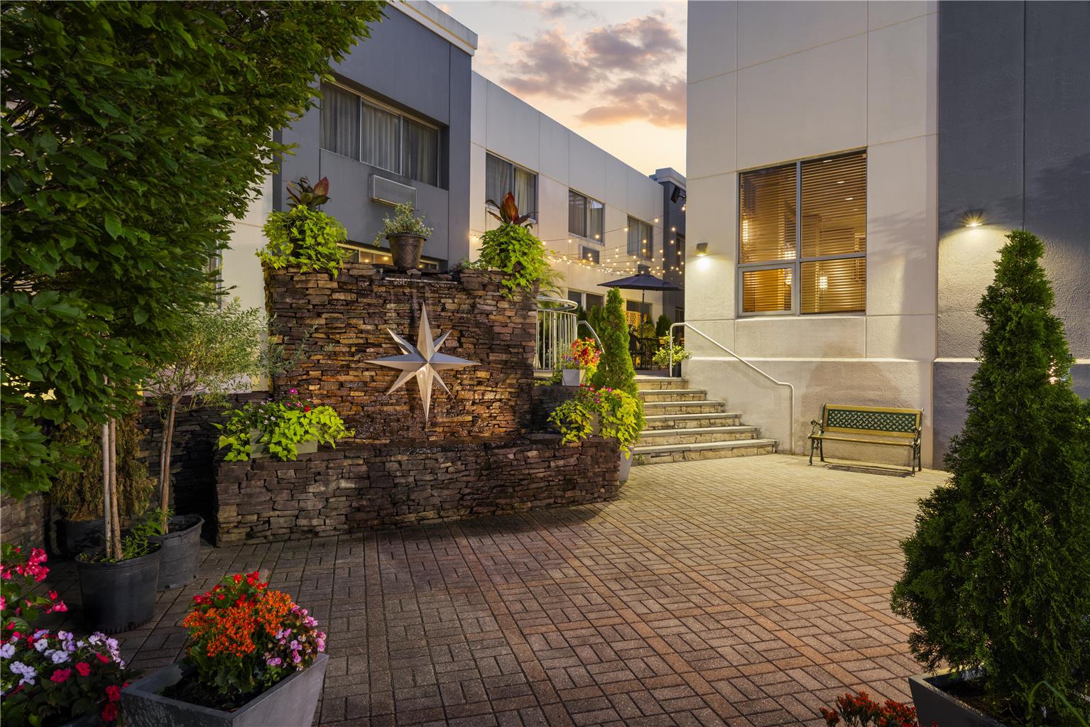 Best Western Premier Plainview-Long Island Hotel Image