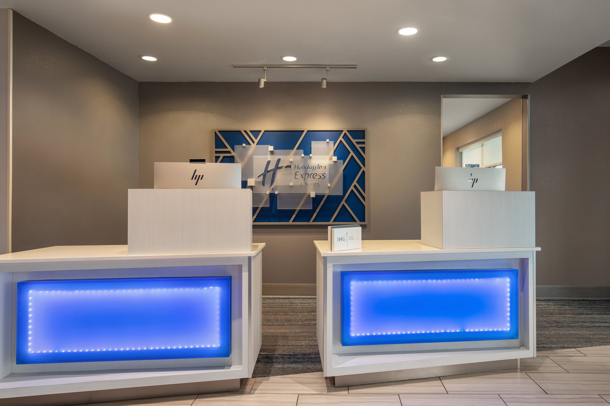 Holiday Inn Express & Suites Dripping Springs - Austin Area by IHG Image