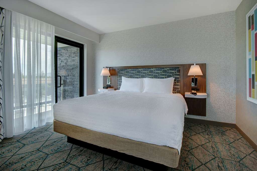 Hampton Inn & Suites Sunnyvale Silicon Valley Image