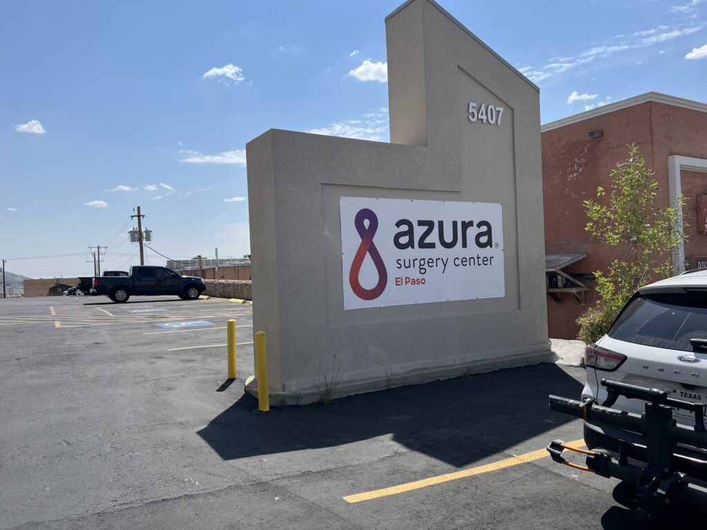 An outdoor sign at El Paso Vascular Access Center