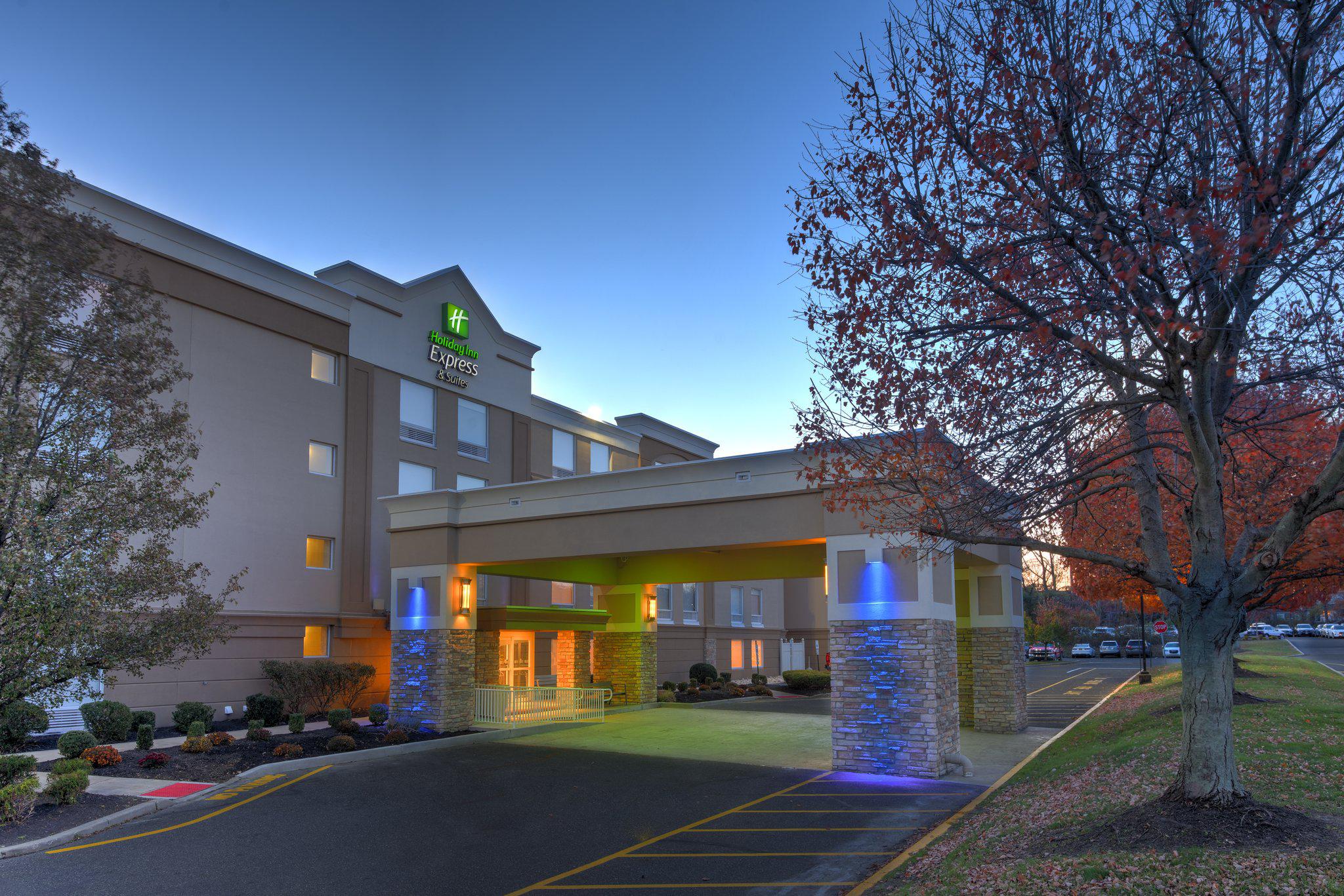 Holiday Inn Express & Suites West Long Branch - Eatontown Photo