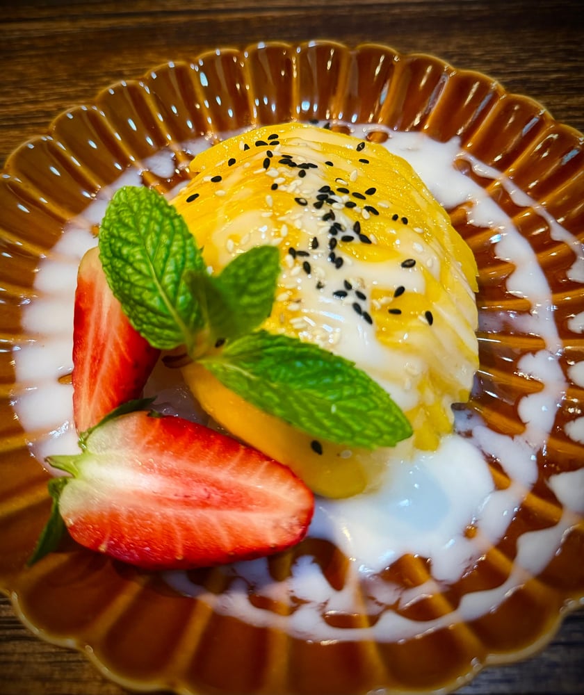 Sweet Sticky Rice Mango (Seasonal)