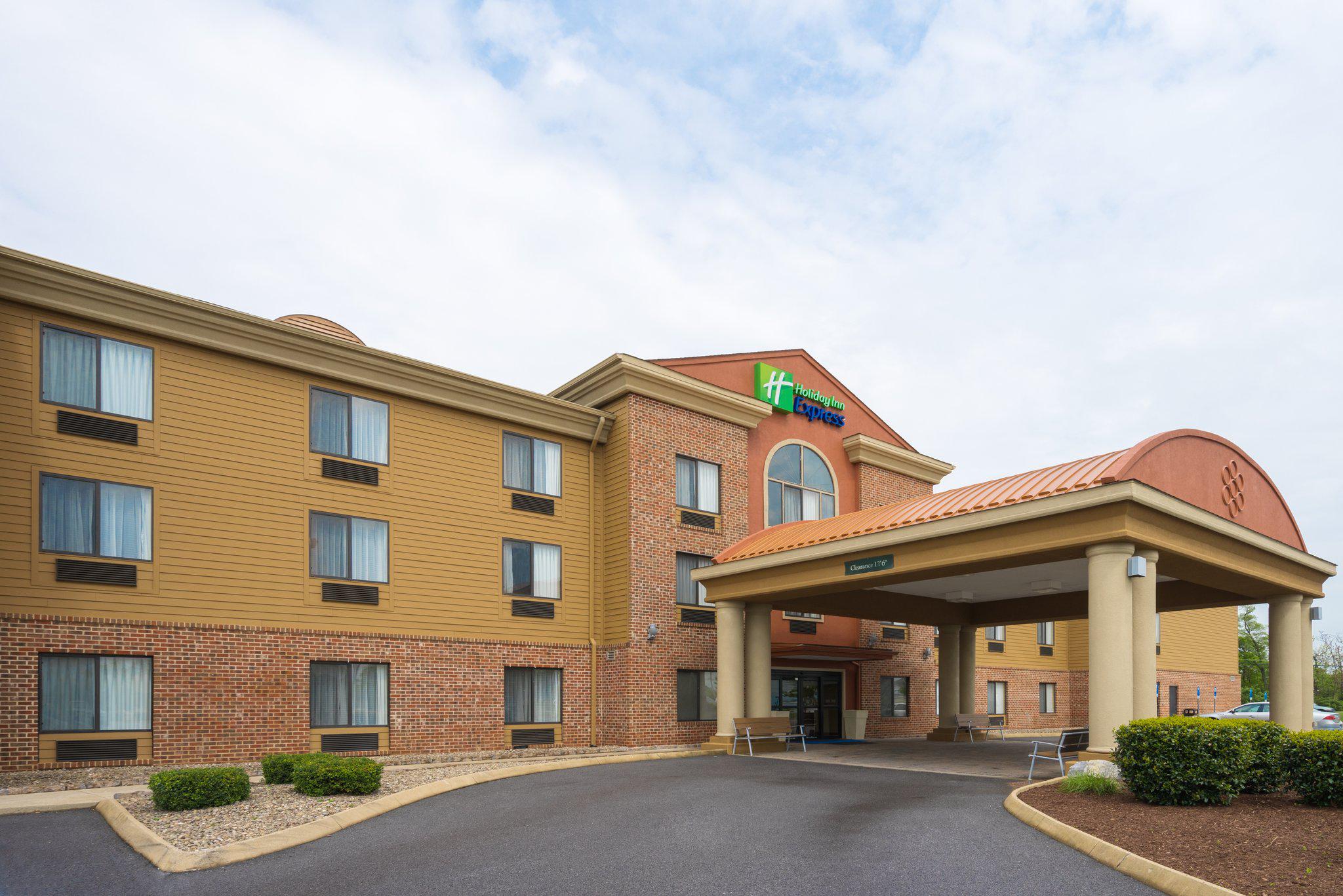 Holiday Inn Express Charles Town Photo