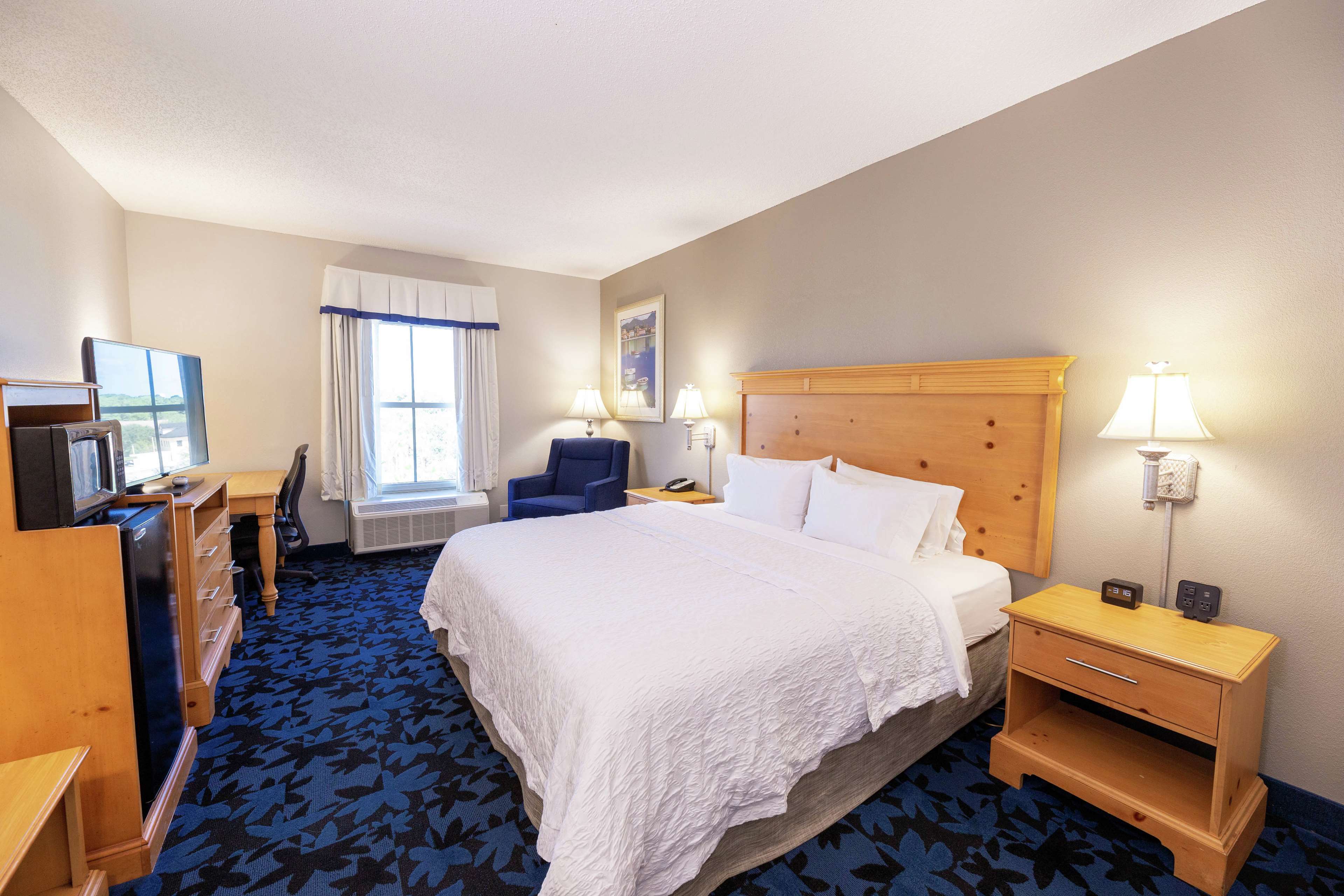 Hampton Inn & Suites Jacksonville Deerwood Park Photo