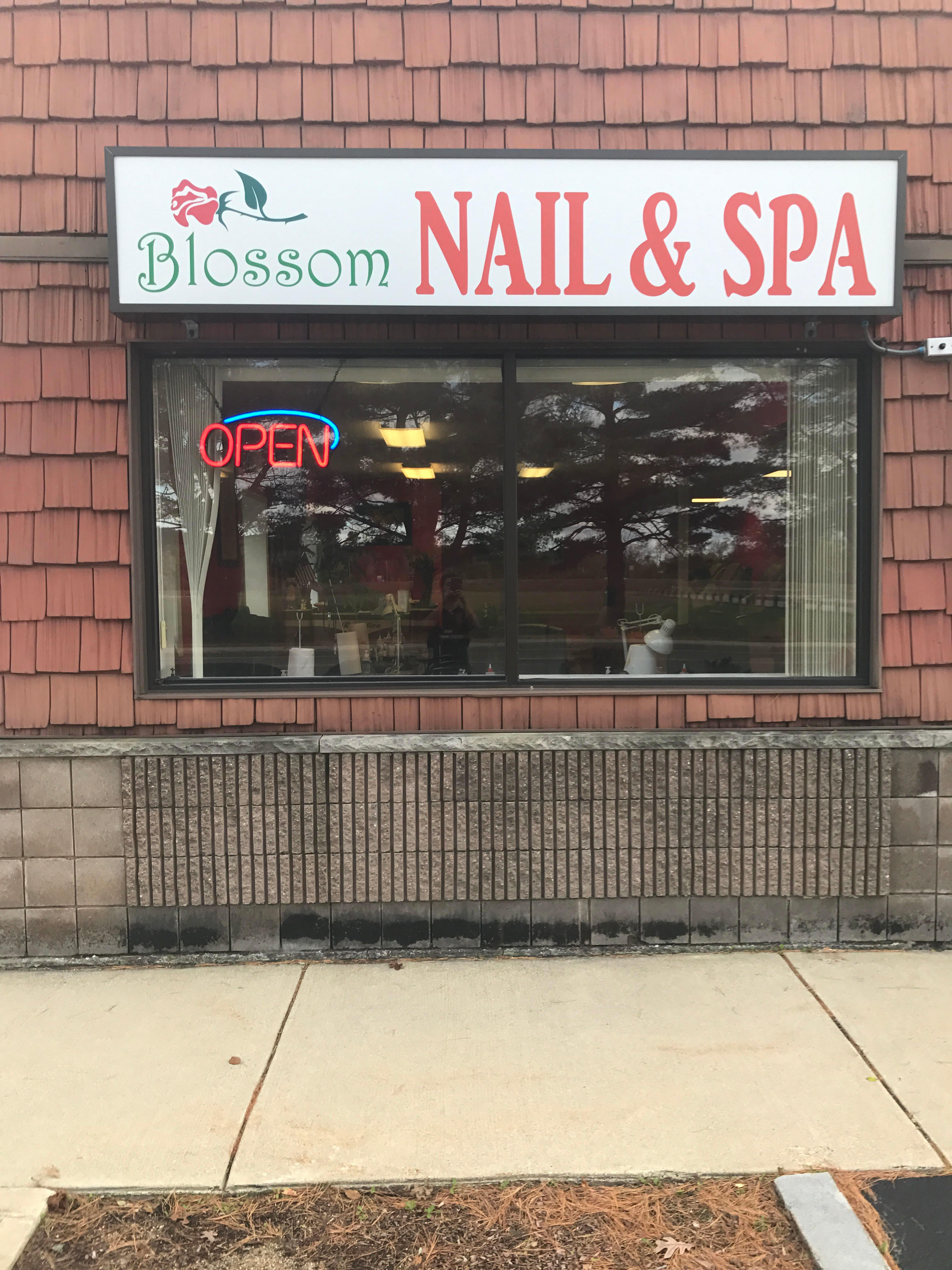 Blossom Nails & Spa Photo