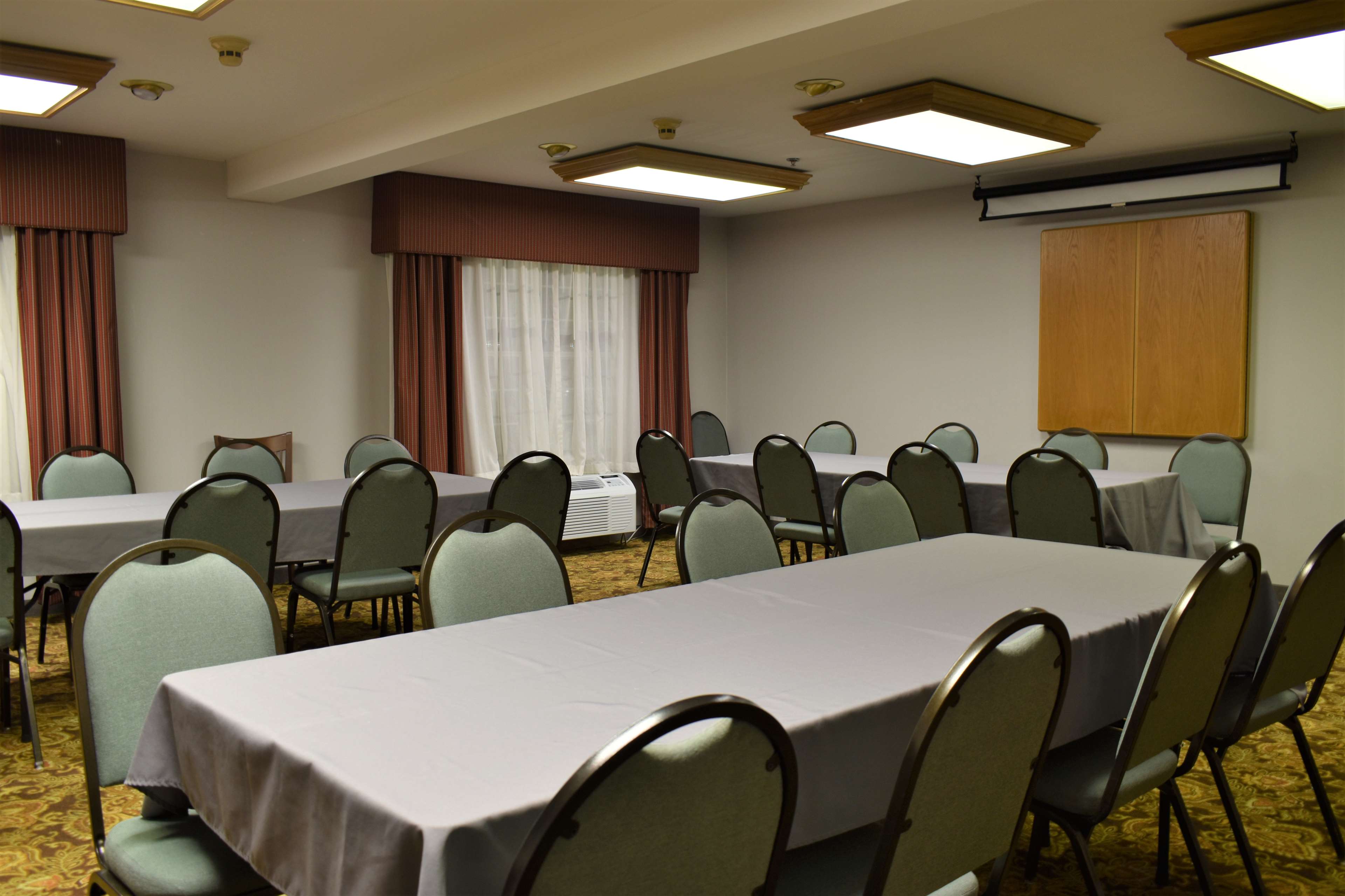 Country Inn & Suites by Radisson, Kenosha, WI Photo