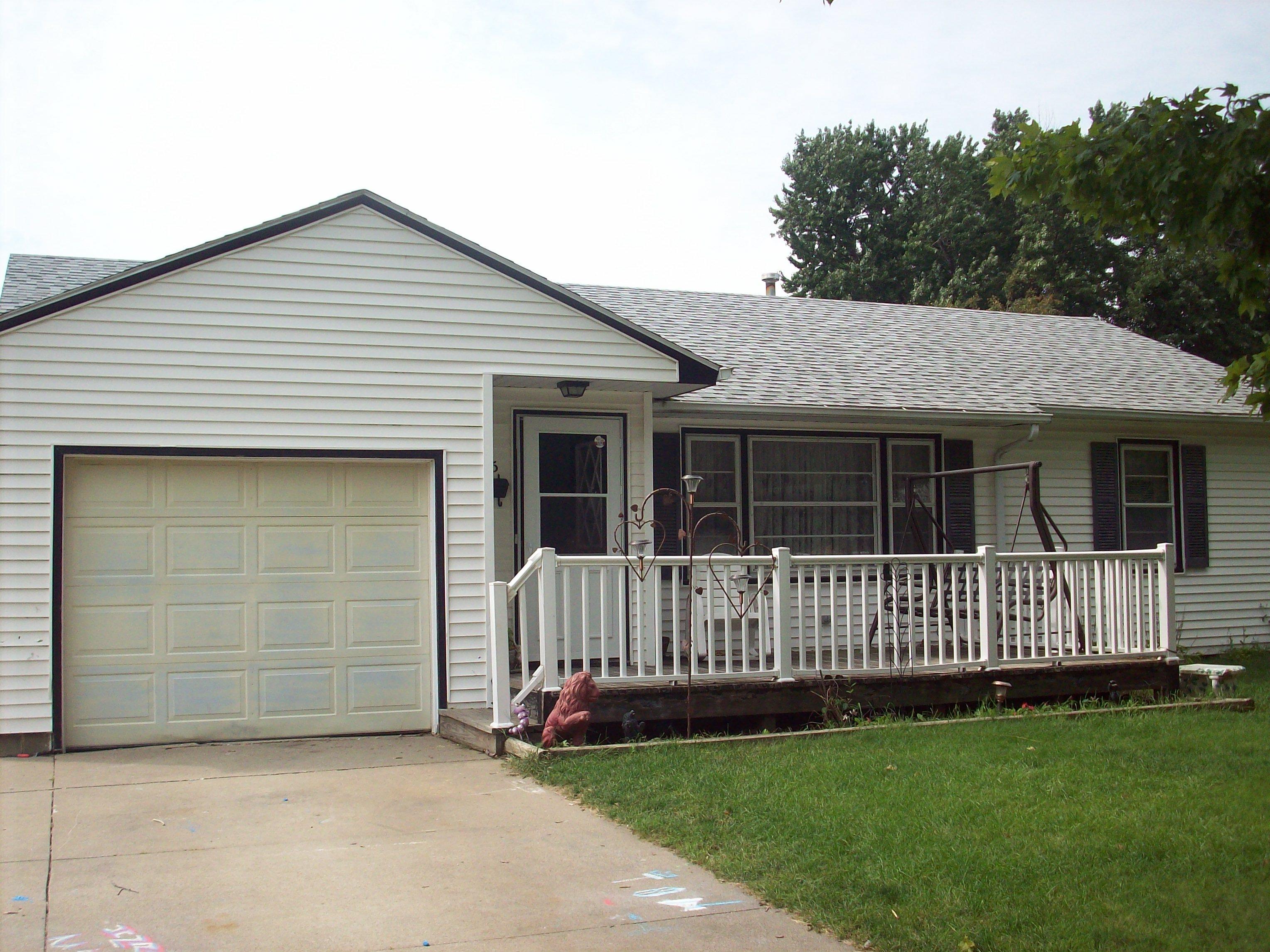 This 3 bedroom ranch home has a newer roof and newer siding. One car attached garage and a storage shed. Fenced in back yard. Laundry on main or lower level. 215 9th Ave. SE, Le Mars, Iowa. Call Jan 712-540-2669 to schedule a showing.