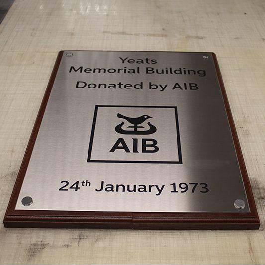 Nameplates & Plaques