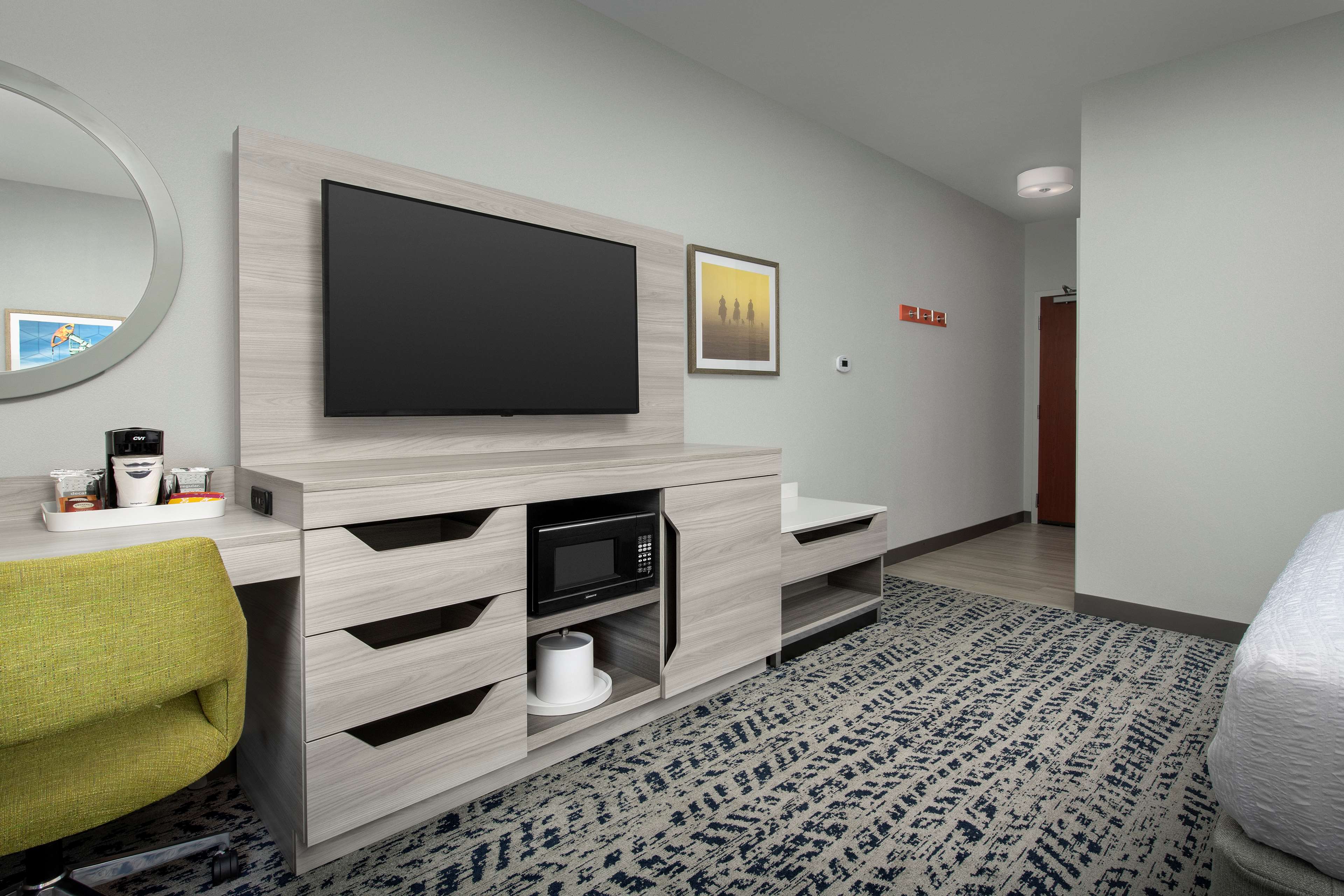 Guest room