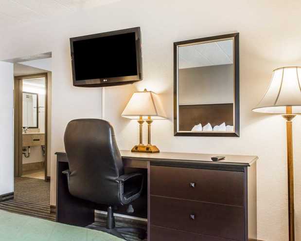 Images Quality Inn & Suites