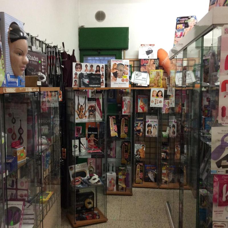Images Sexy Shop Market e Cinema