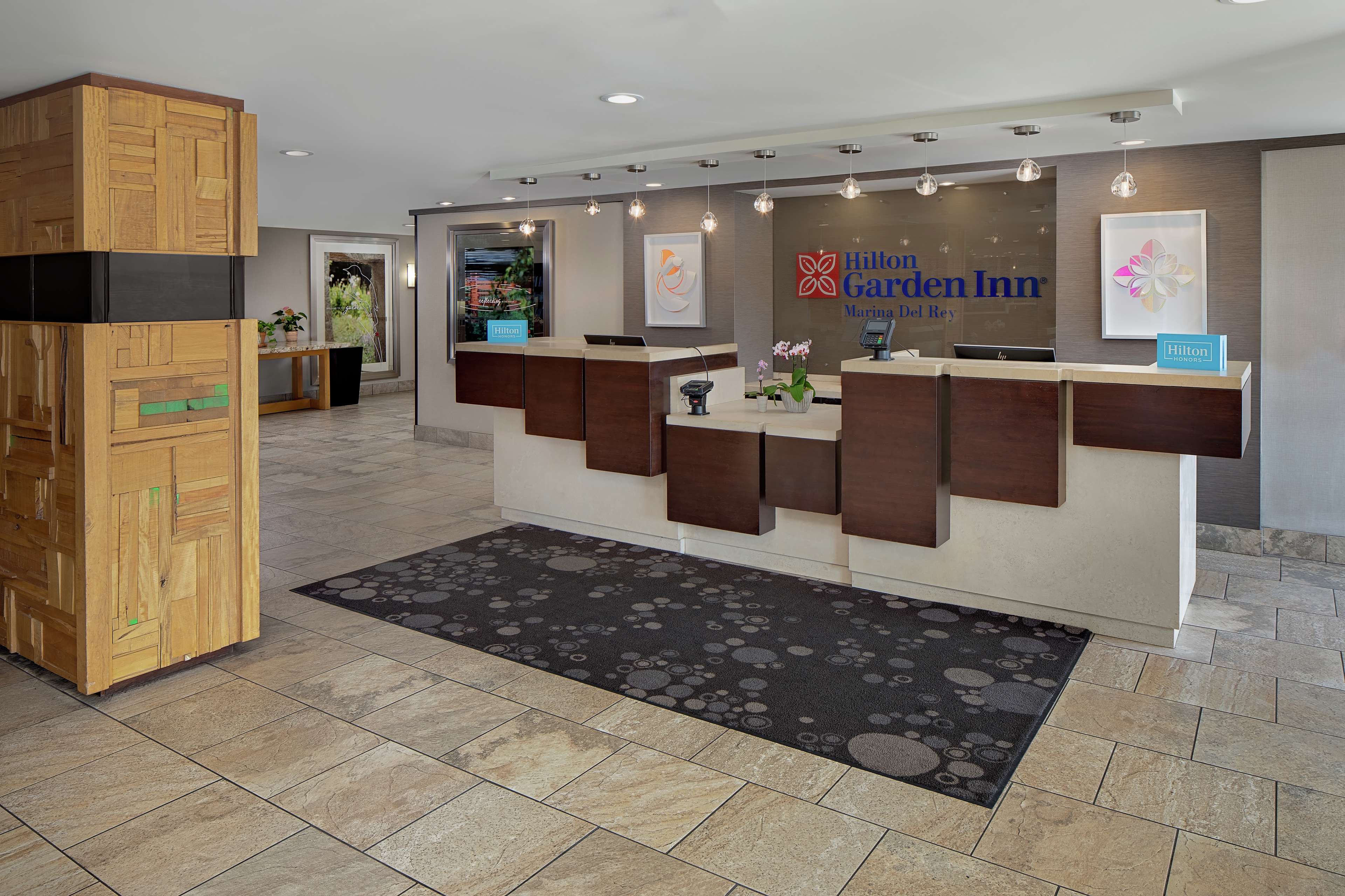 Hilton Garden Inn Los Angeles Marina Del Rey Photo