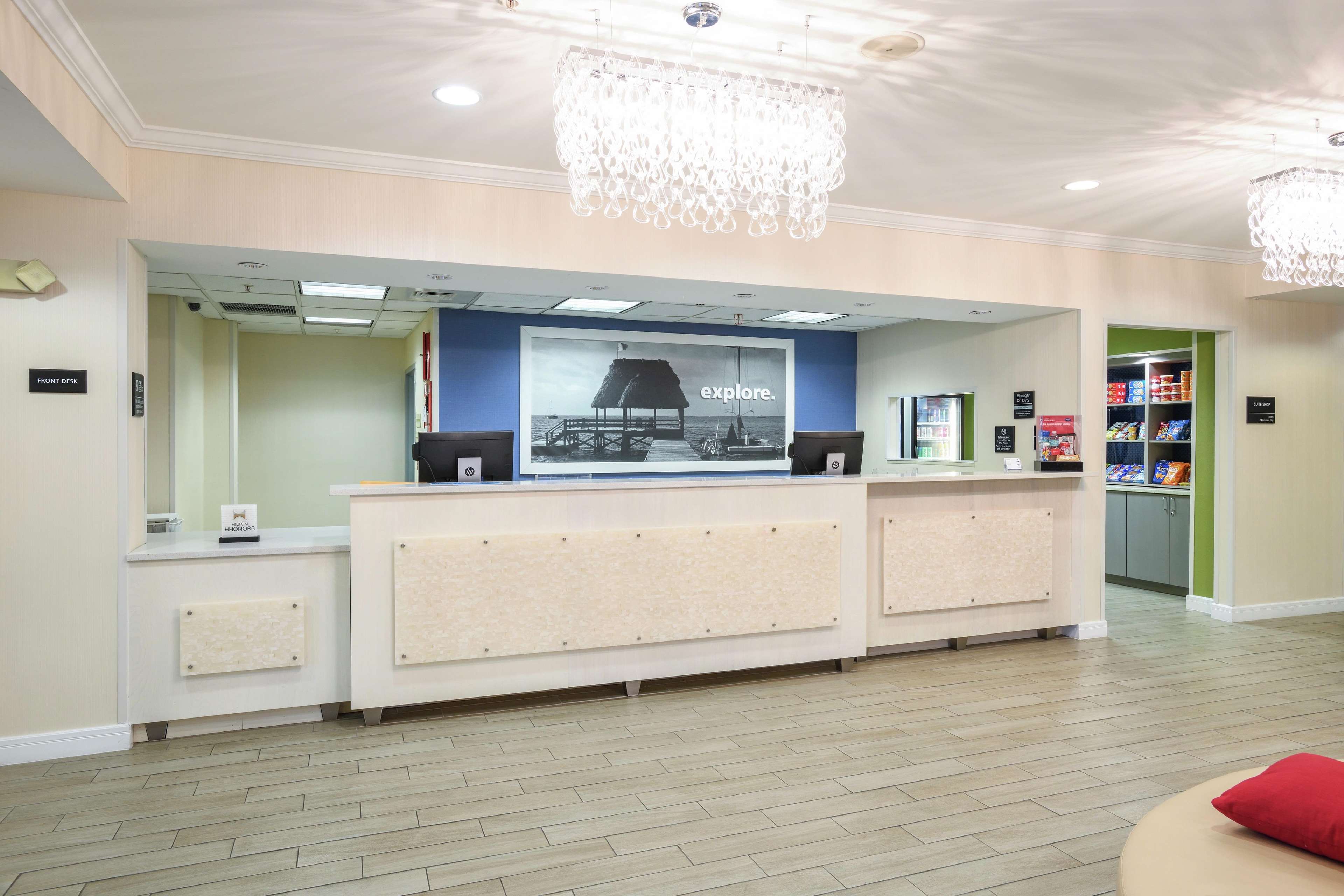 Hampton Inn Jacksonville East Regency Square Photo