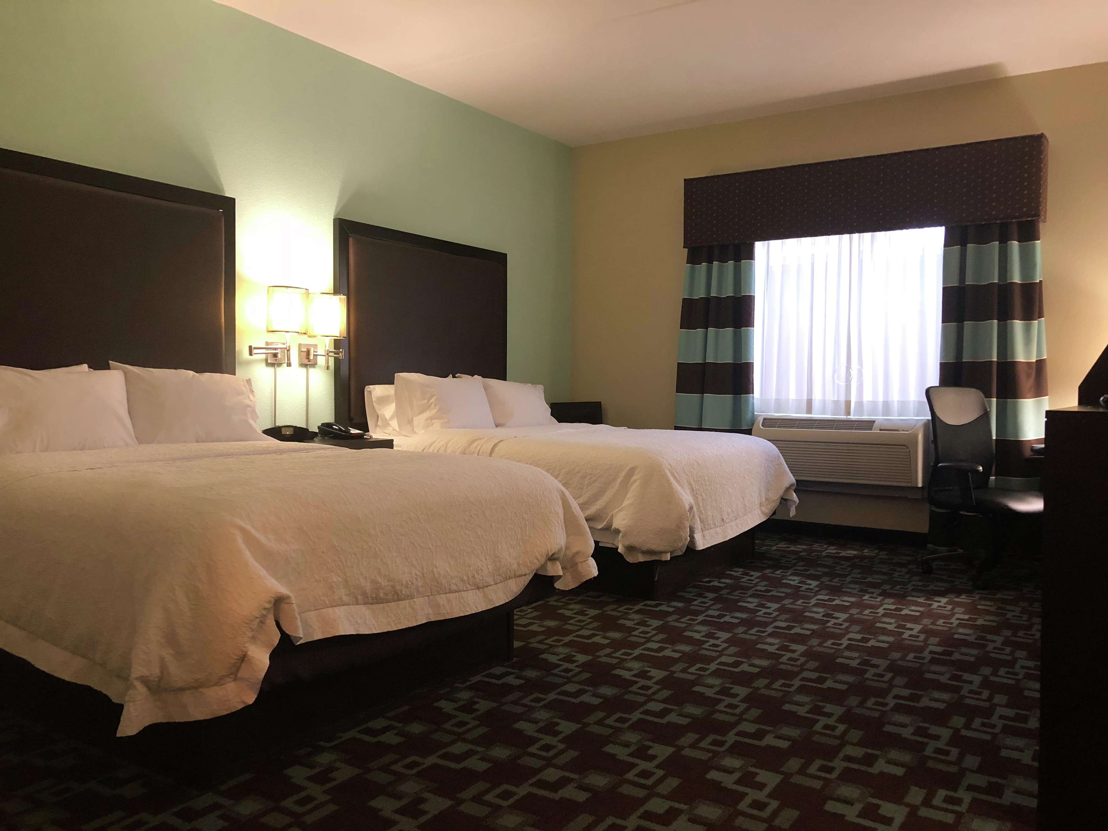 Hampton Inn & Suites Nashville @ Opryland Photo