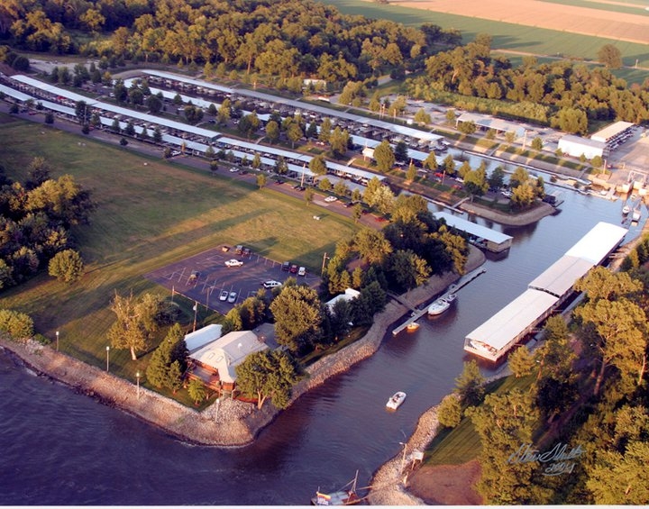 Lake Center Marina in St. Charles, MO 63301 Citysearch