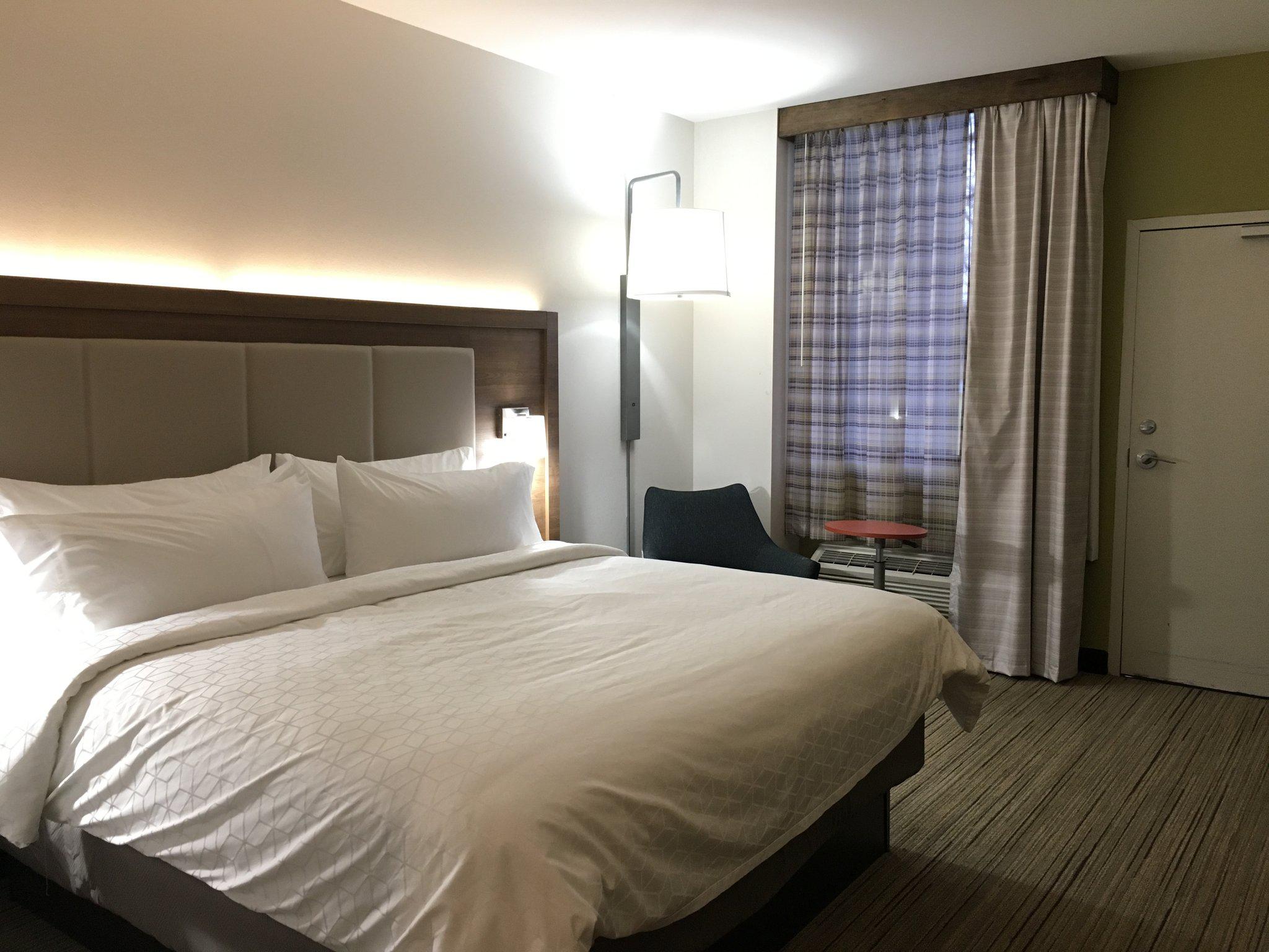 Holiday Inn Express Grand Island - Niagara Falls Photo