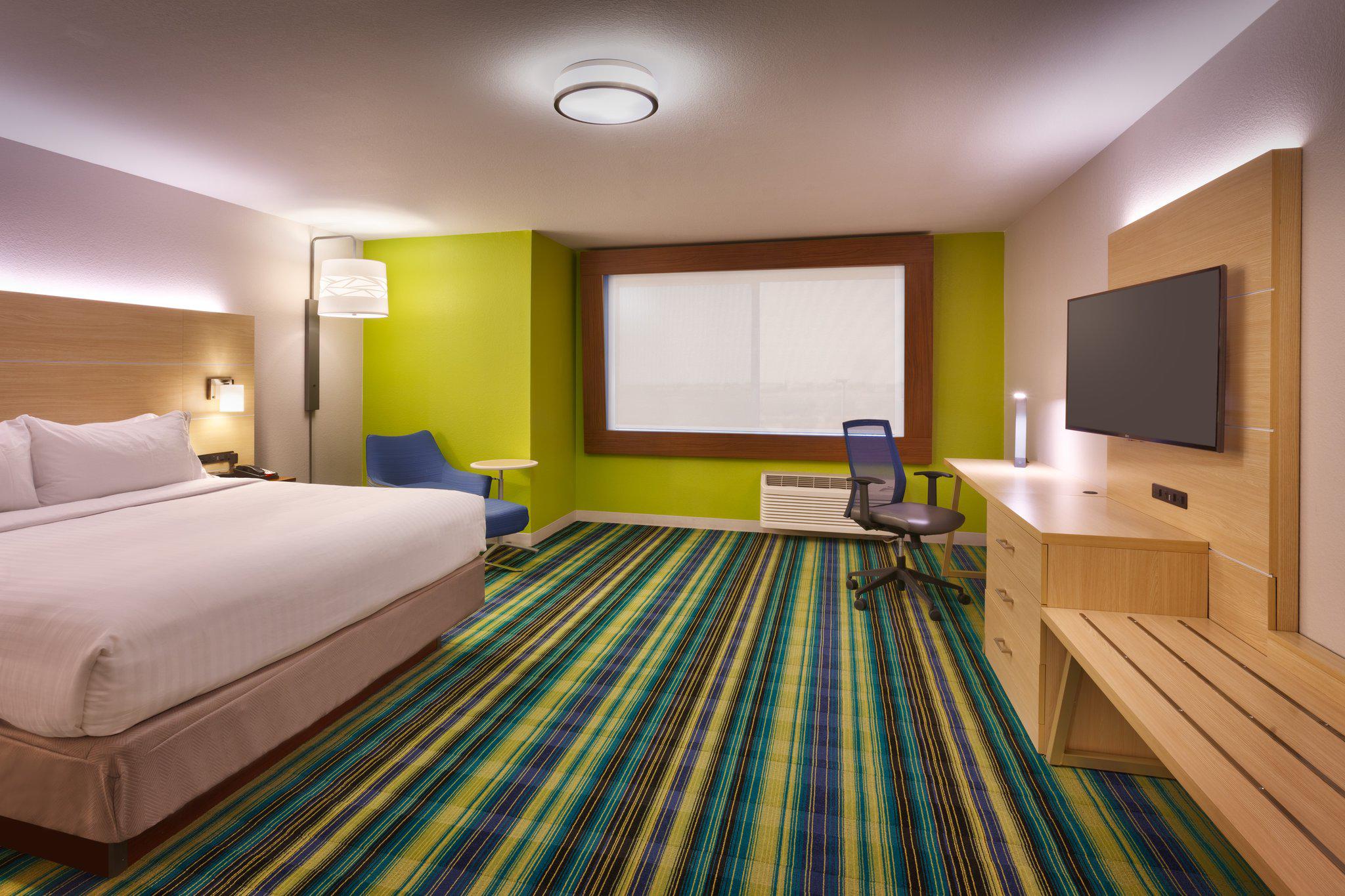 Holiday Inn Express & Suites Phoenix West - Buckeye Photo