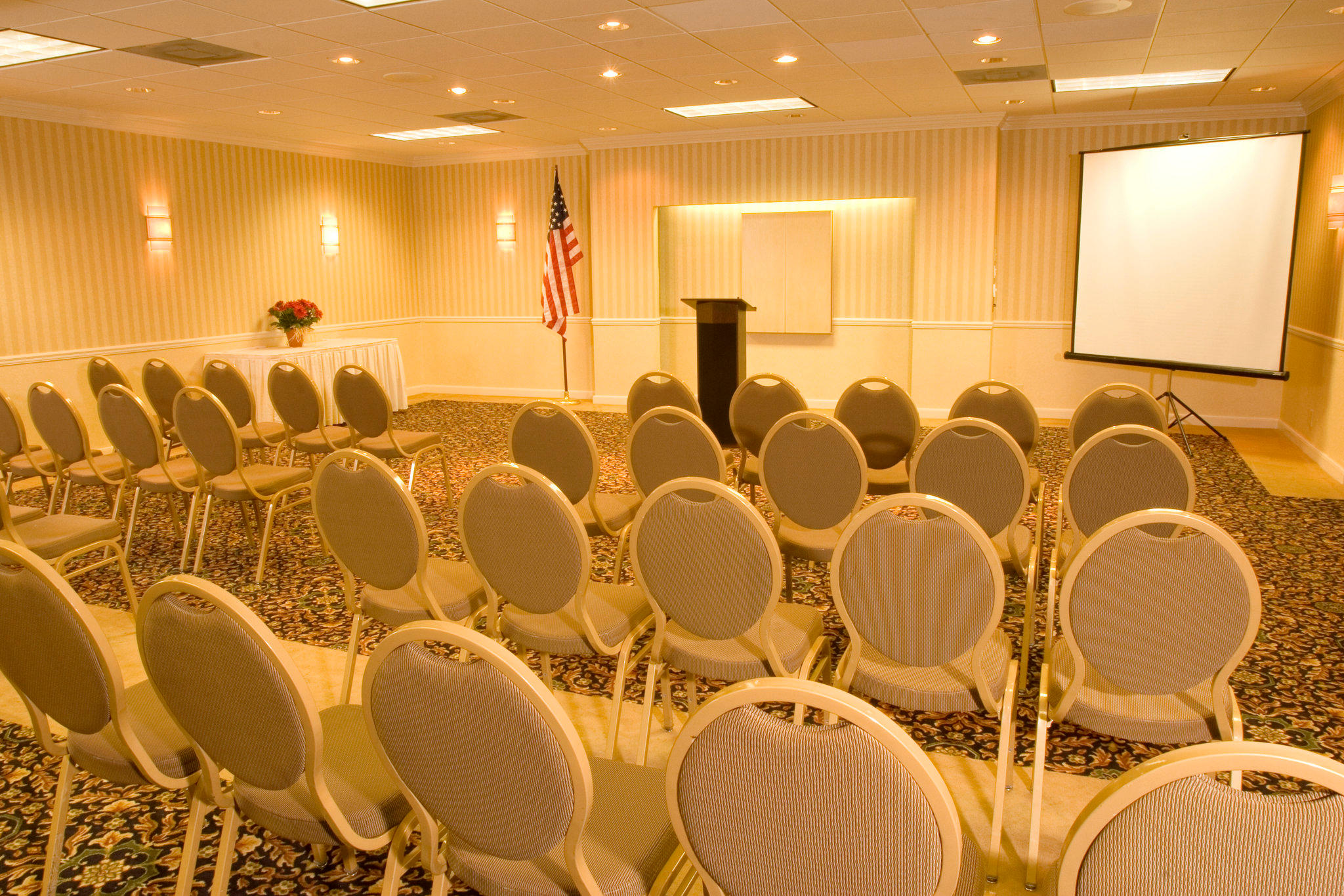 Holiday Inn & Suites Vero Beach-Oceanside Photo