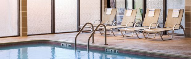 Images Holiday Inn & Suites Warren