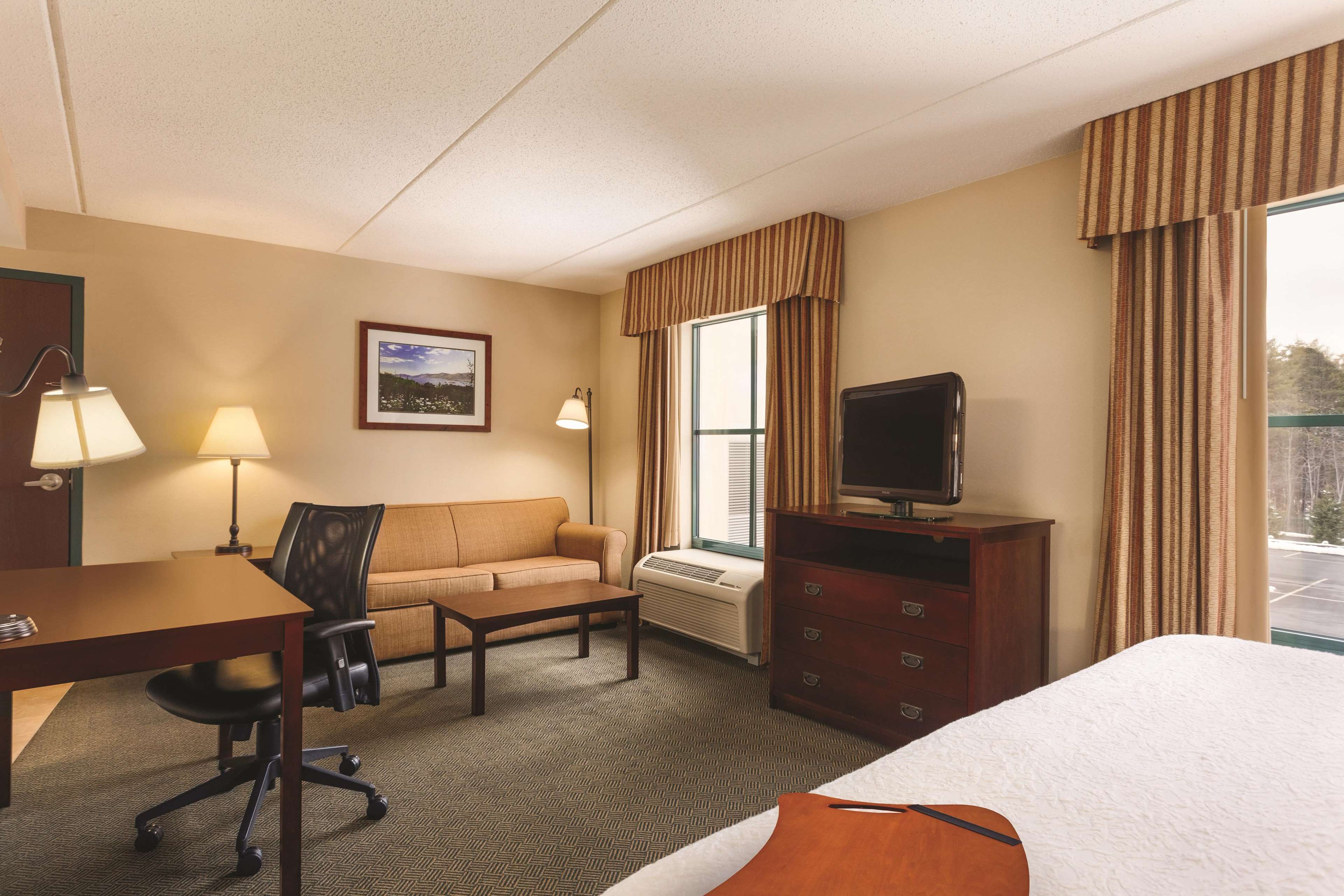 Hampton Inn & Suites Lake George Photo