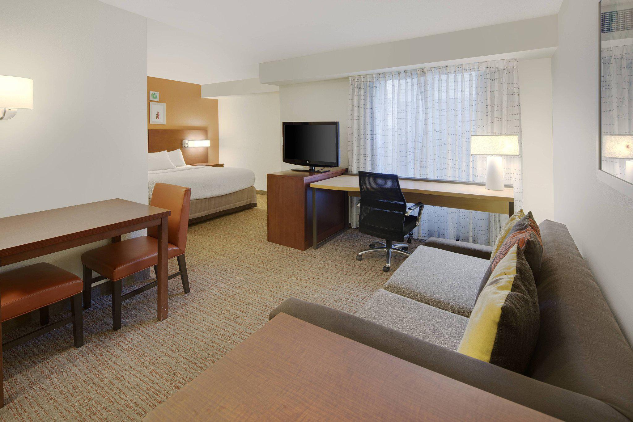 Residence Inn by Marriott Indianapolis Airport Photo