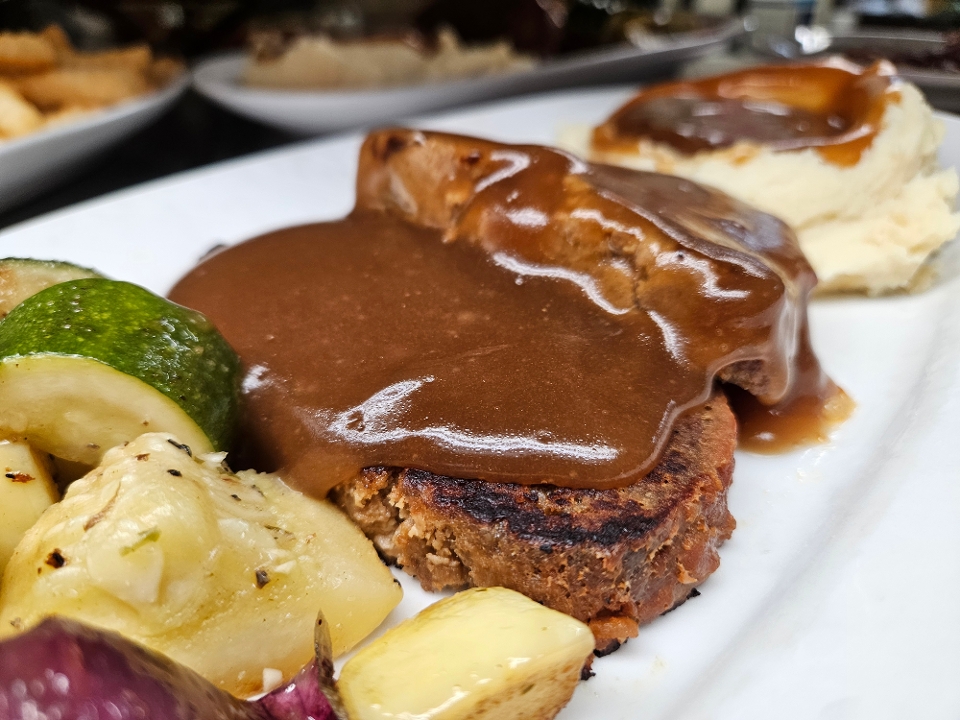 Mamas Meatloaf Dinner