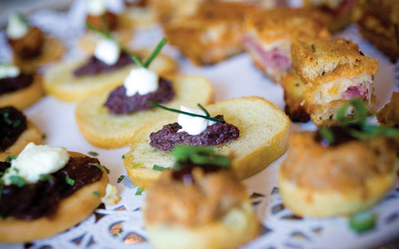 The Oaks Waterfront Inn & Events Photo