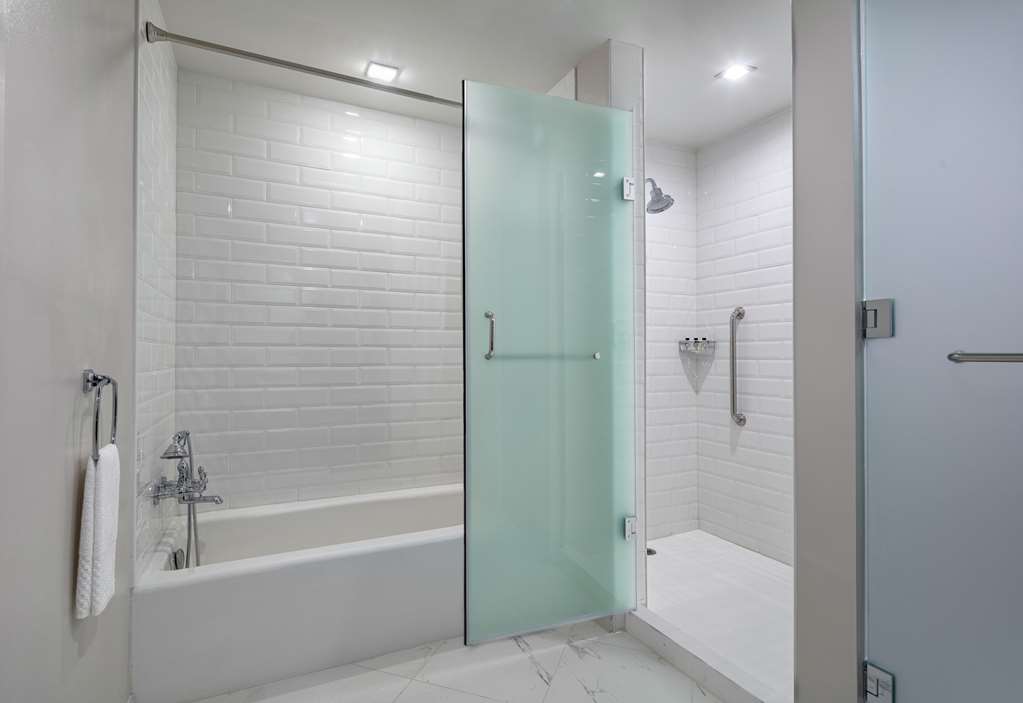 The Higgins Hotel New Orleans, Curio Collection by Hilton Image