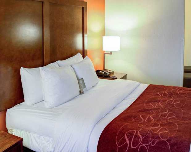 Images Comfort Suites