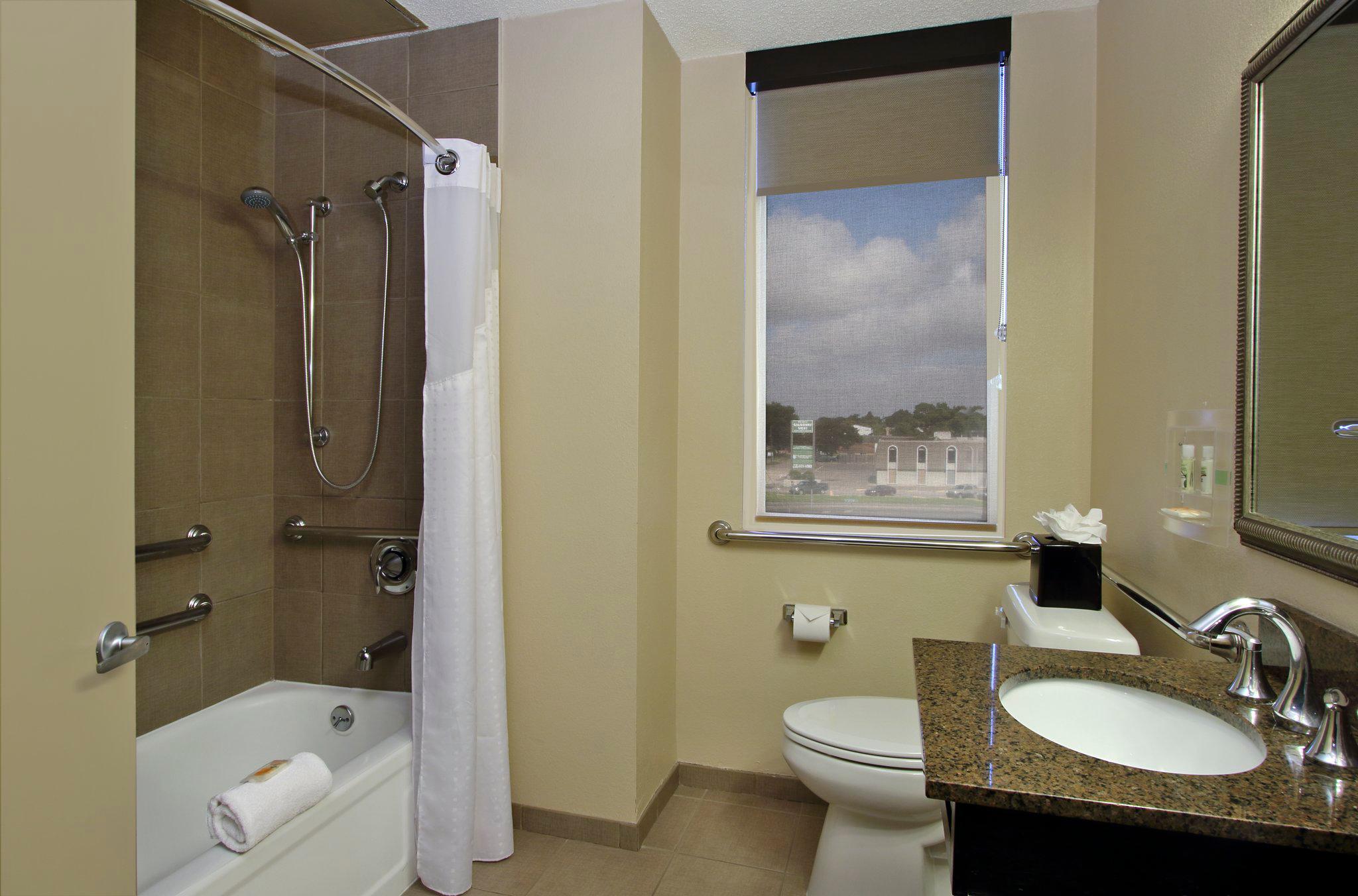 Holiday Inn Metairie New Orleans Airport Photo