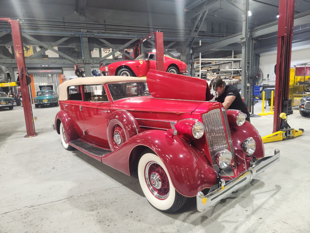 Vintage Underground (Showroom) Image