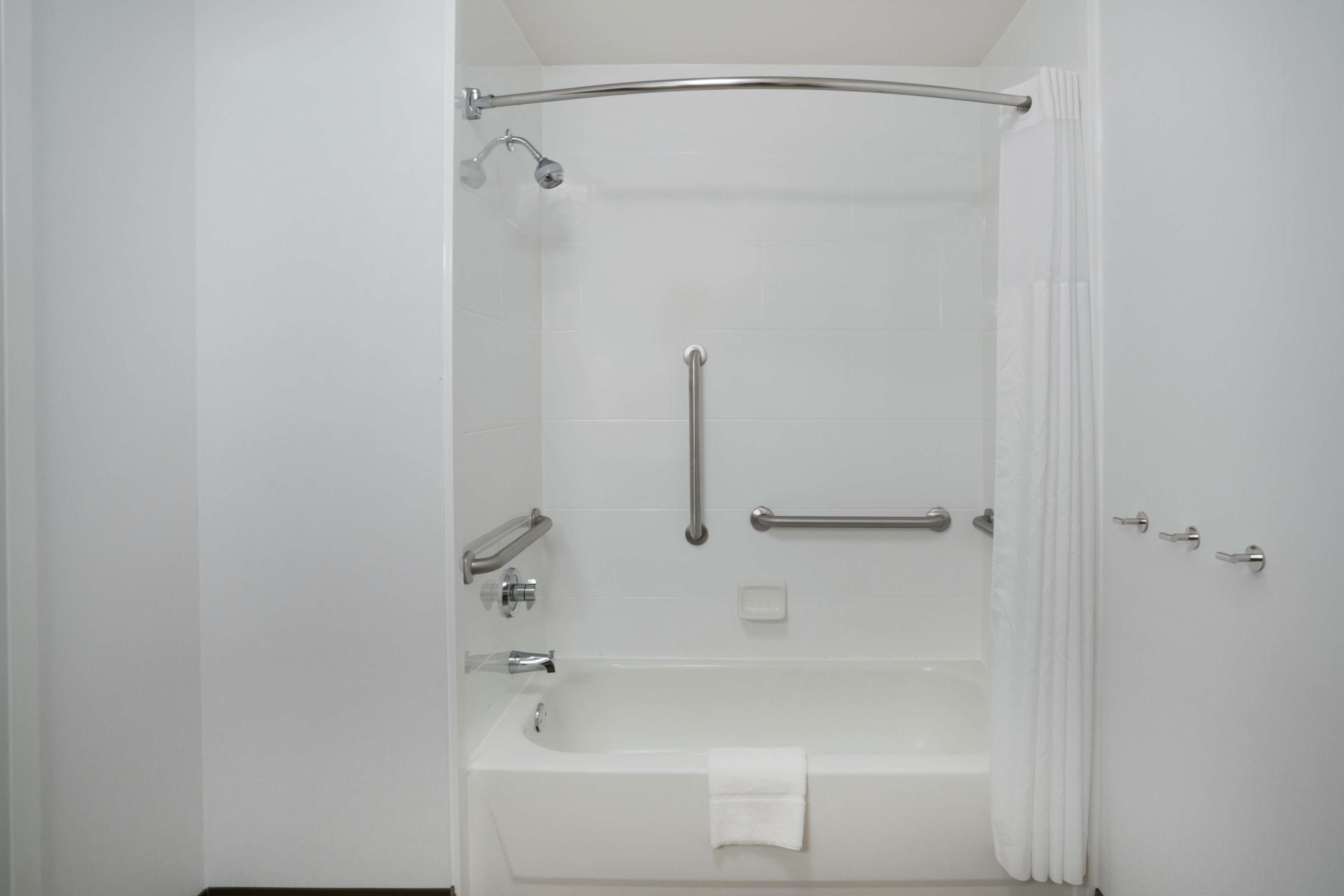 Hampton Inn Madison Huntsville Airport Photo