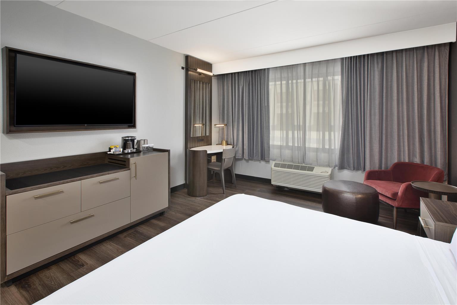 DoubleTree by Hilton Detroit Novi Image