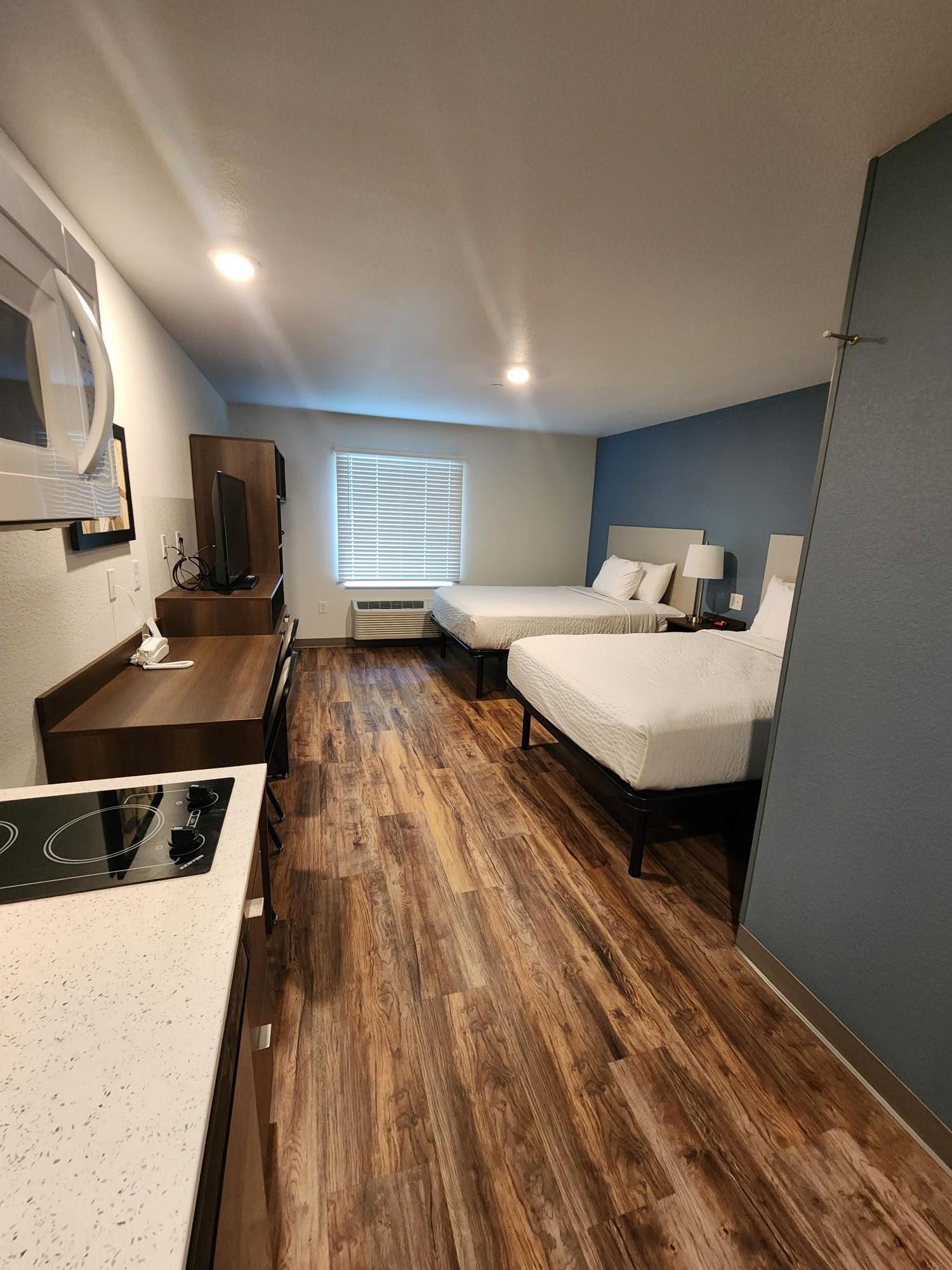 WoodSpring Suites Roanoke Image
