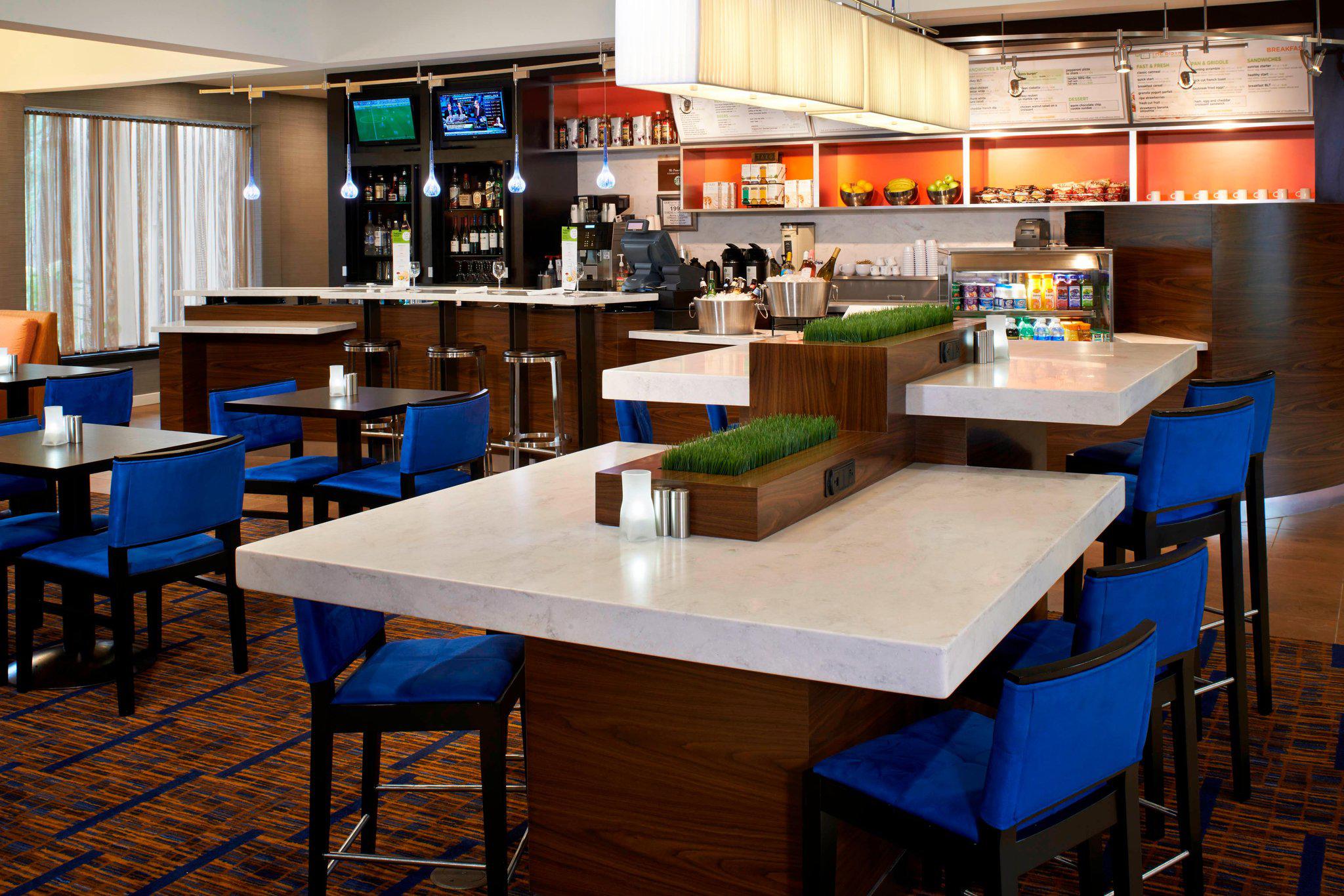 Courtyard by Marriott Detroit Auburn Hills Photo