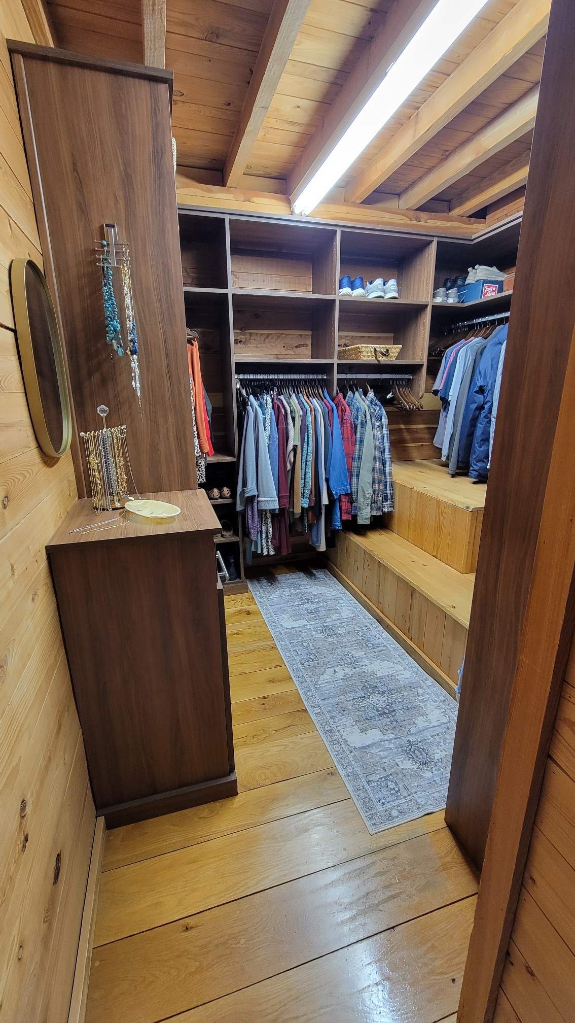 The Tailored Closet of Columbia Image