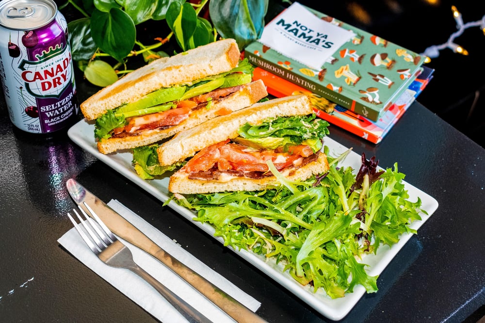 Blat (Bacon Lettuce Avocado Tomato)