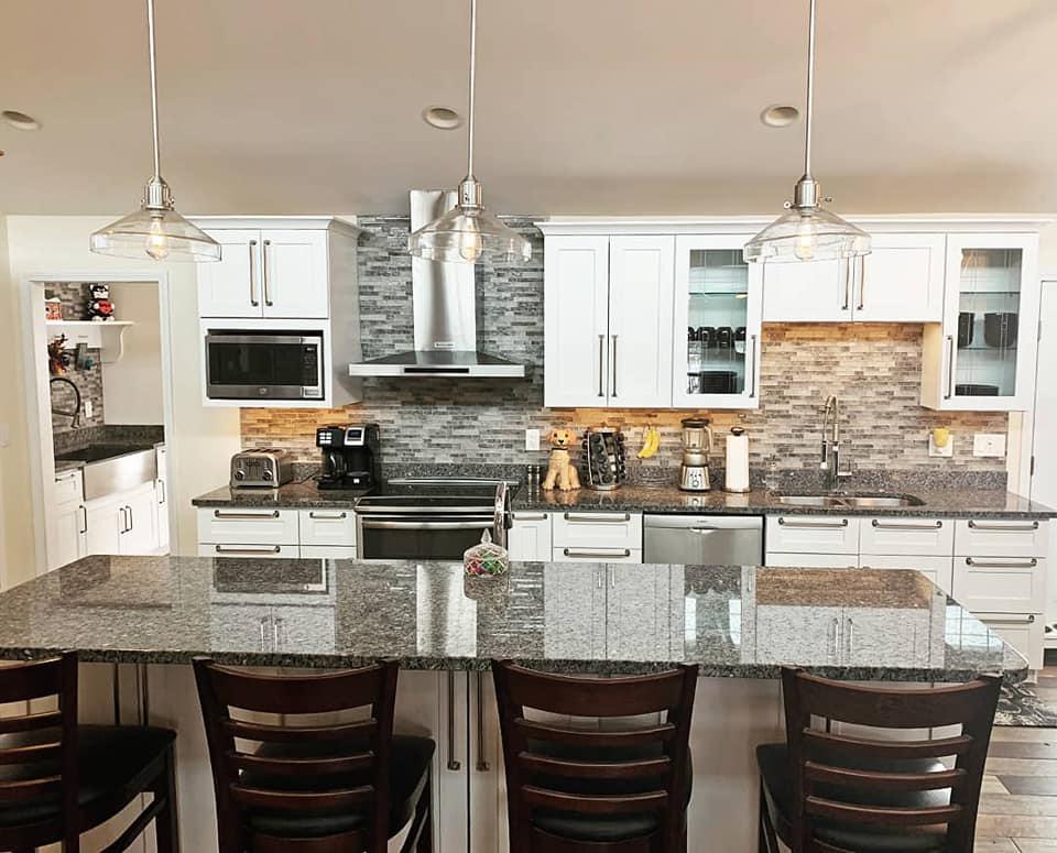 Luther Falls Custom Kitchens Photo