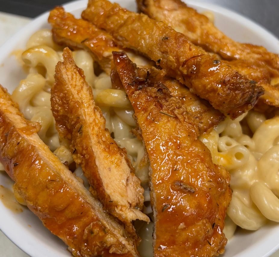 Buffalo Chicken Mac and Cheese