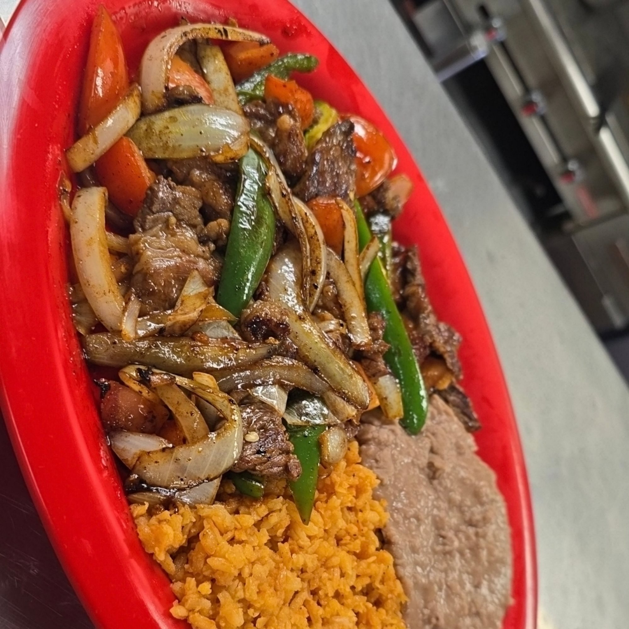 Bistek a La Mexicana Plate