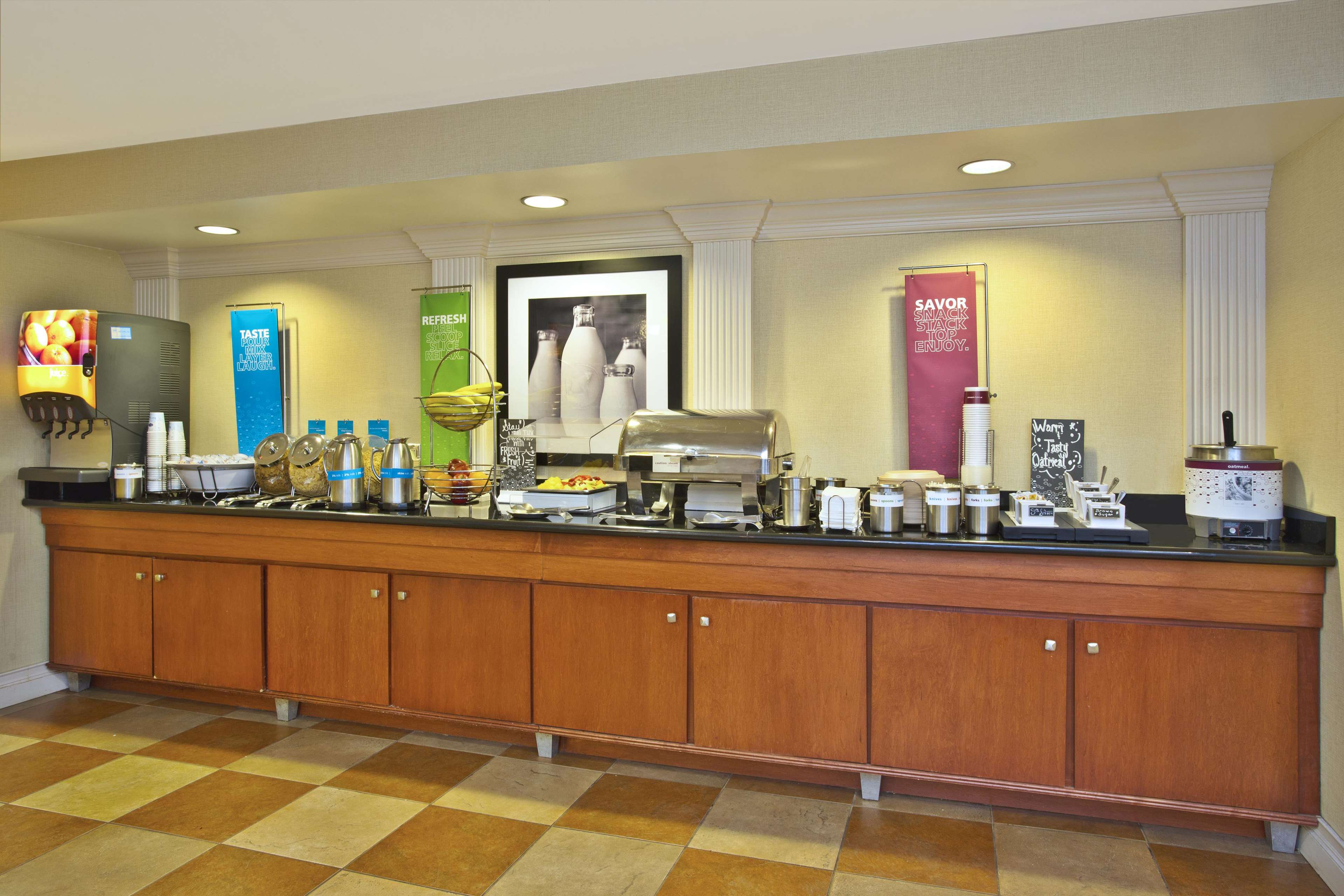 Hampton Inn Anderson Photo