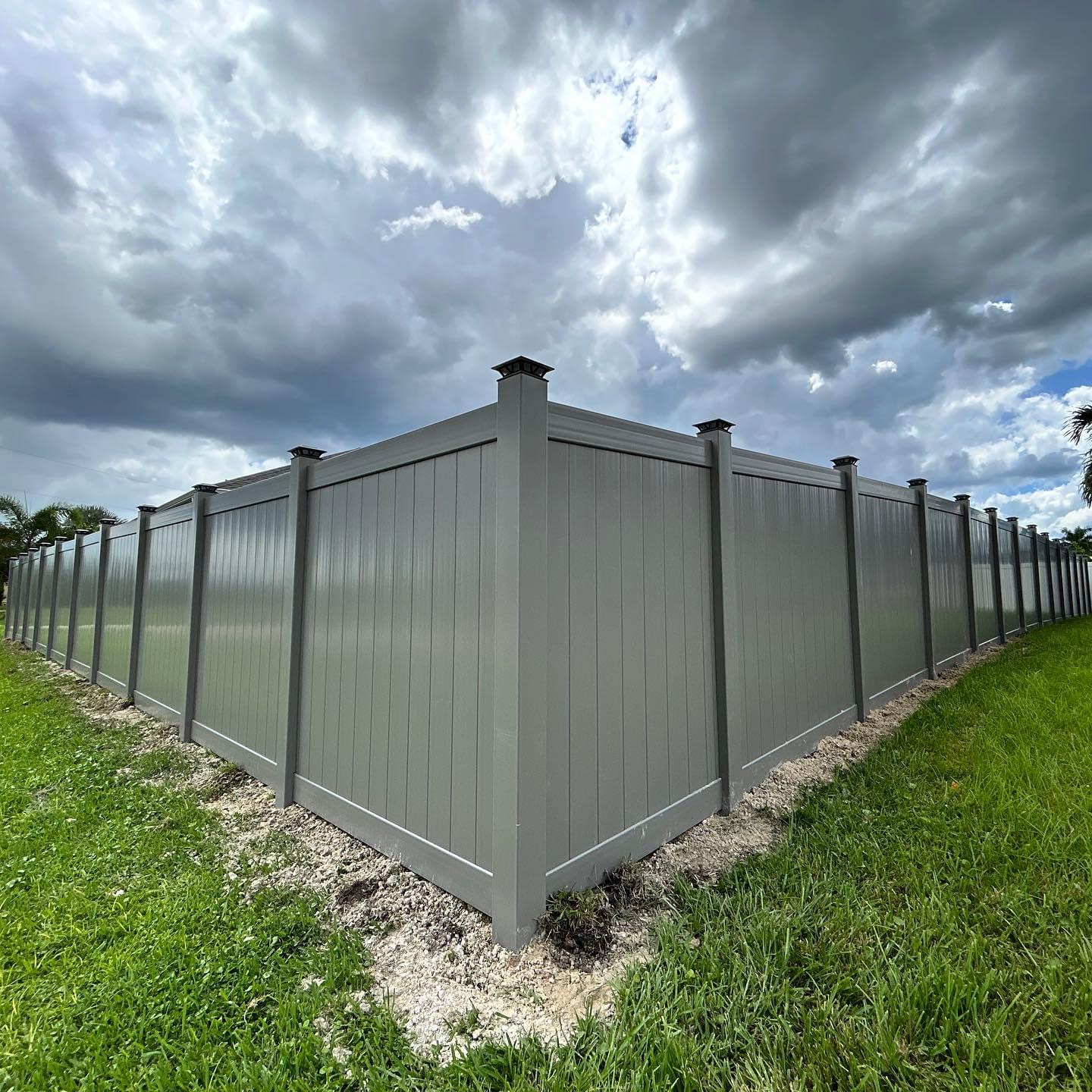 Top Rail Fence Pompano Beach Image