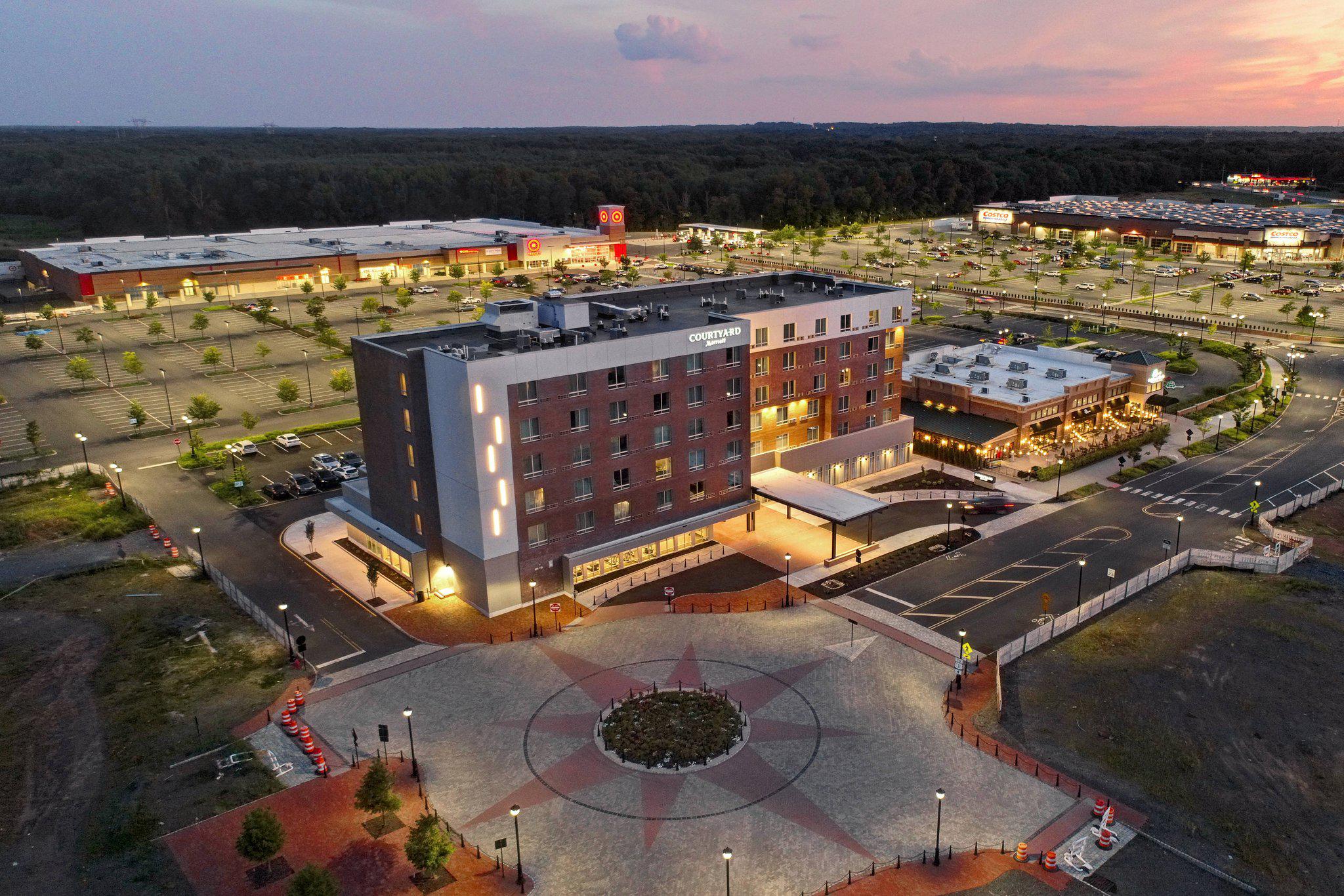 Courtyard by Marriott North Brunswick Photo