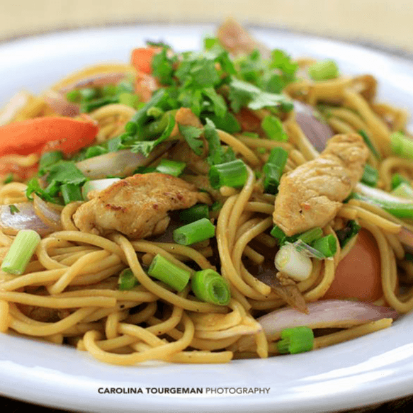 Tallarin De Pollo (Chicken)