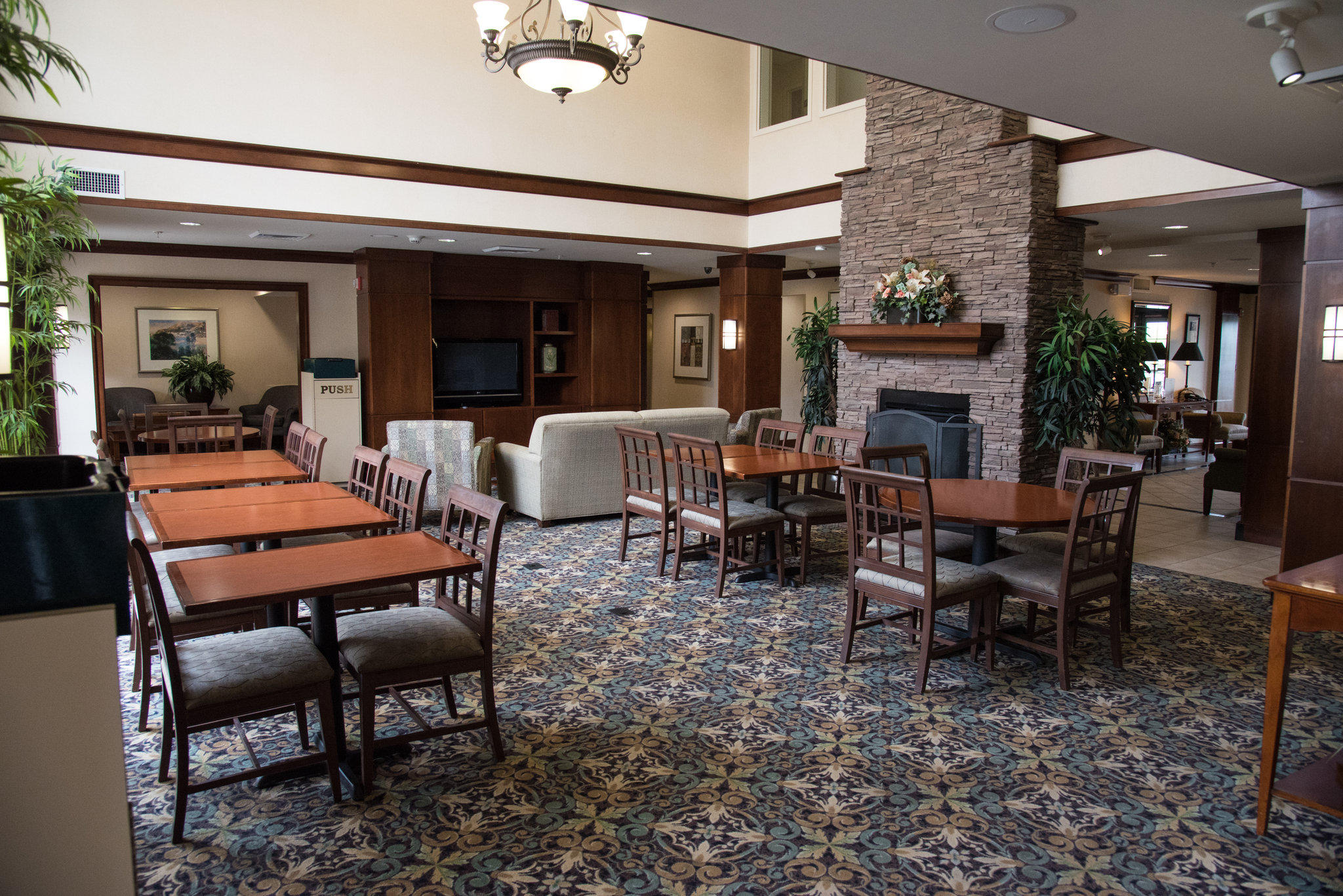 Staybridge Suites Fort Wayne Photo