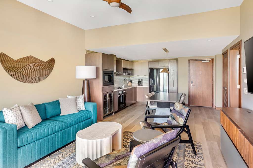 Hilton Grand Vacations Club Maui Bay Villas Image