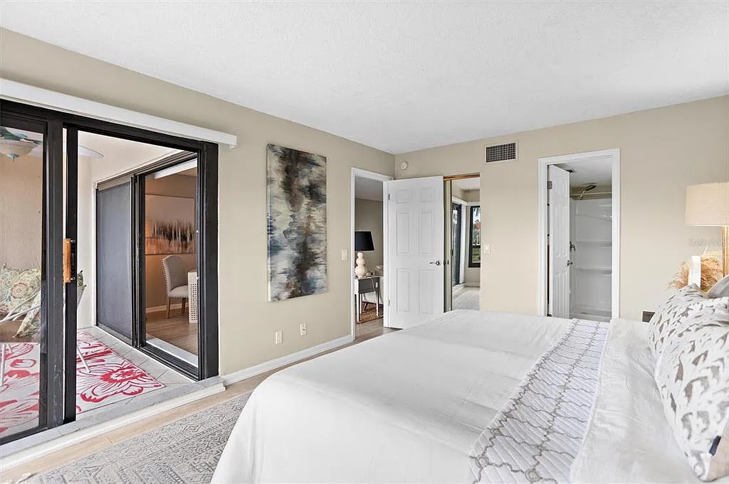 Chammowne Painting Image