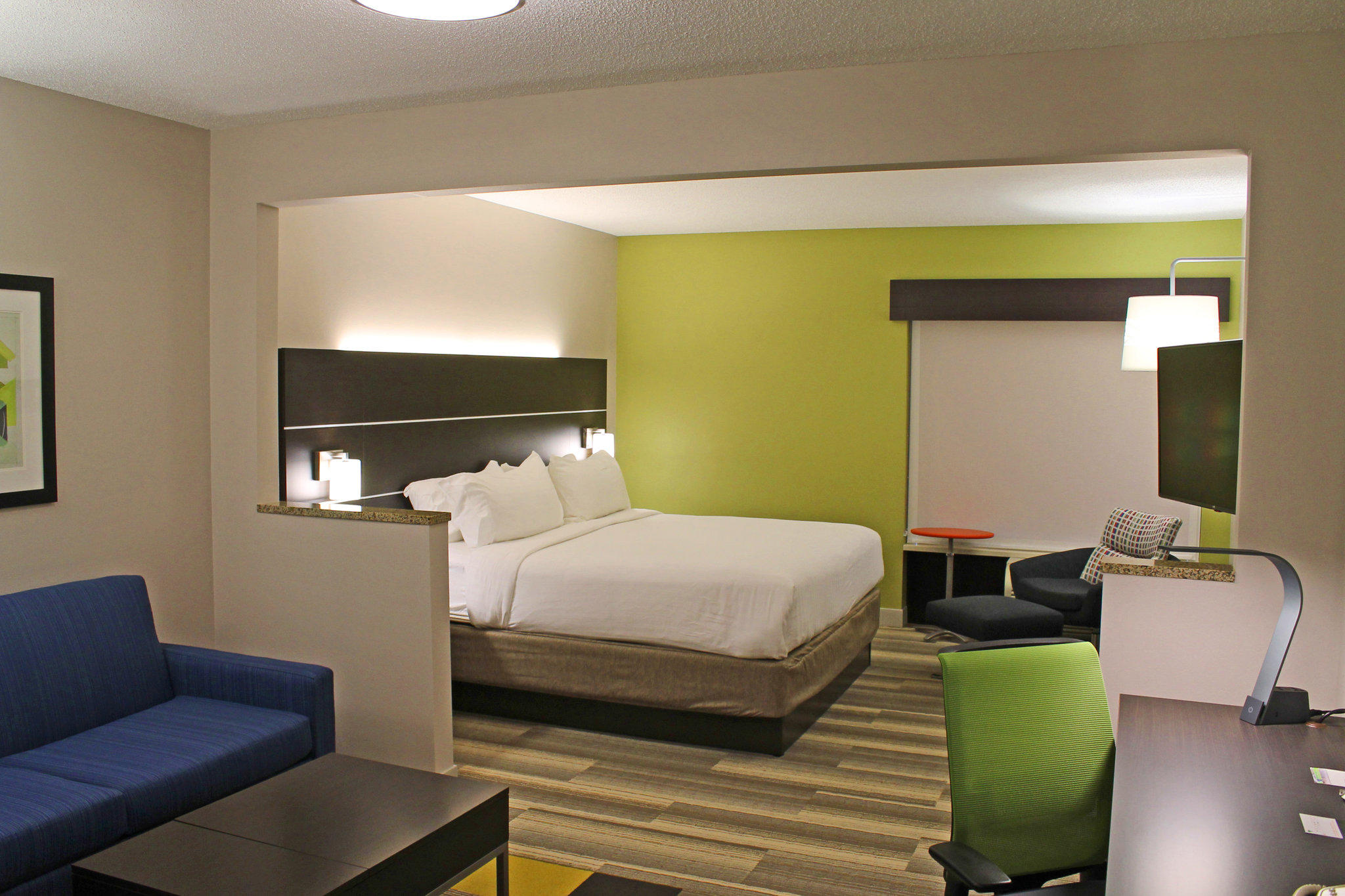 Holiday Inn Express & Suites Cape Girardeau I-55 Photo