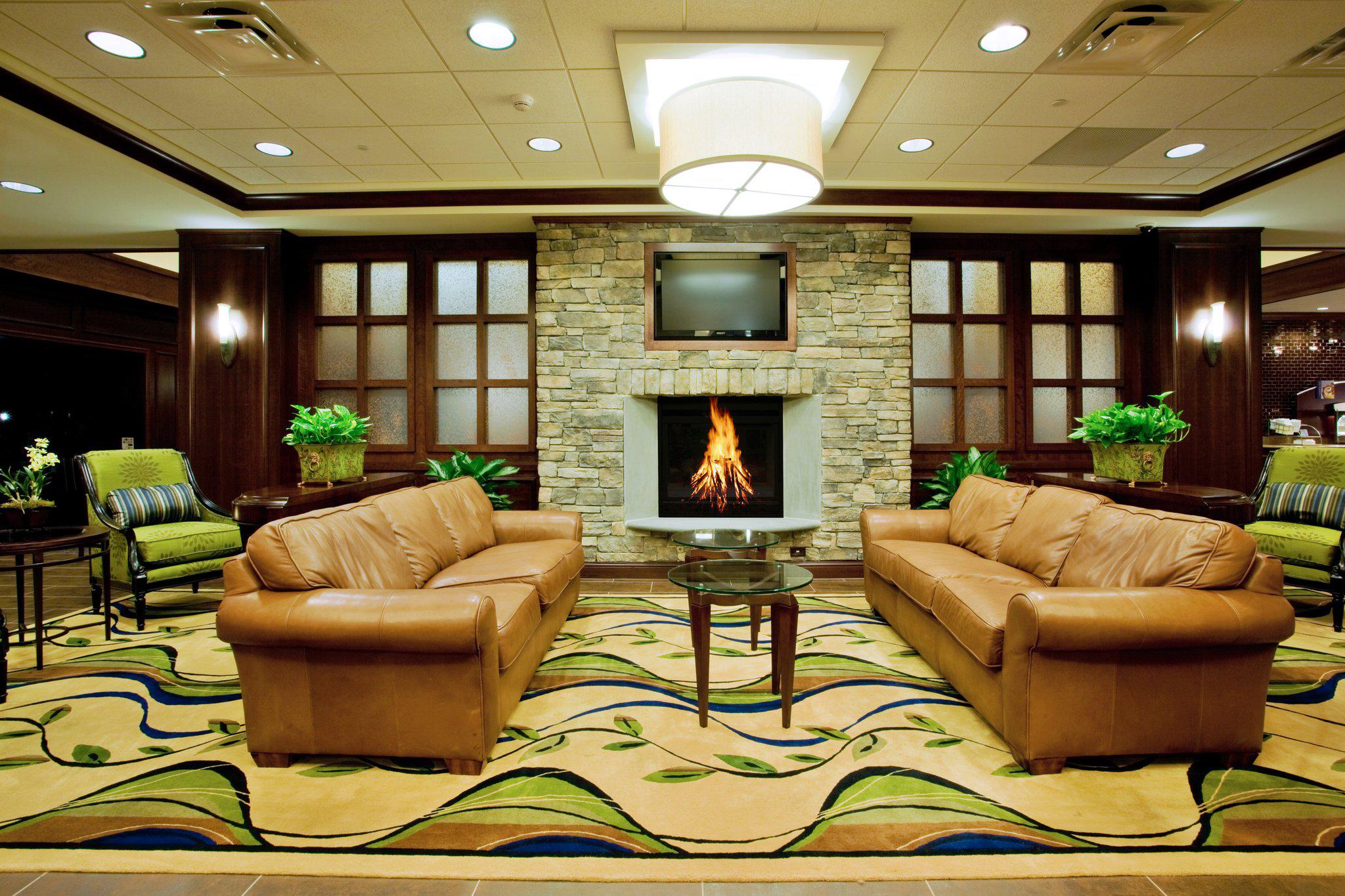 Holiday Inn Express & Suites Wilmington-Newark Photo